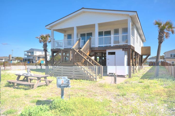 10 Sandy Toes: Ocean Oasis - Sleeps 10 - Oak Island, NC