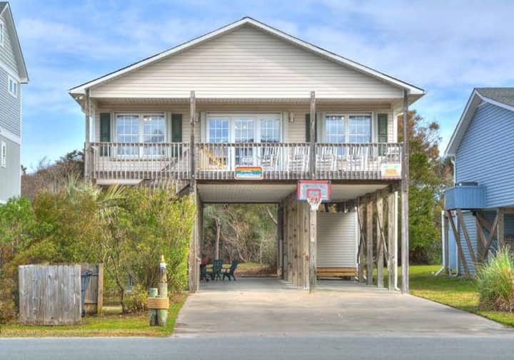 A Paradise Found: Dog Friendly - Bald Head Island, NC