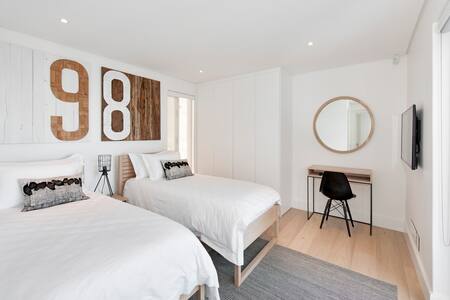 805fbce2 a42a 4808 903b 8aa564dda5cc