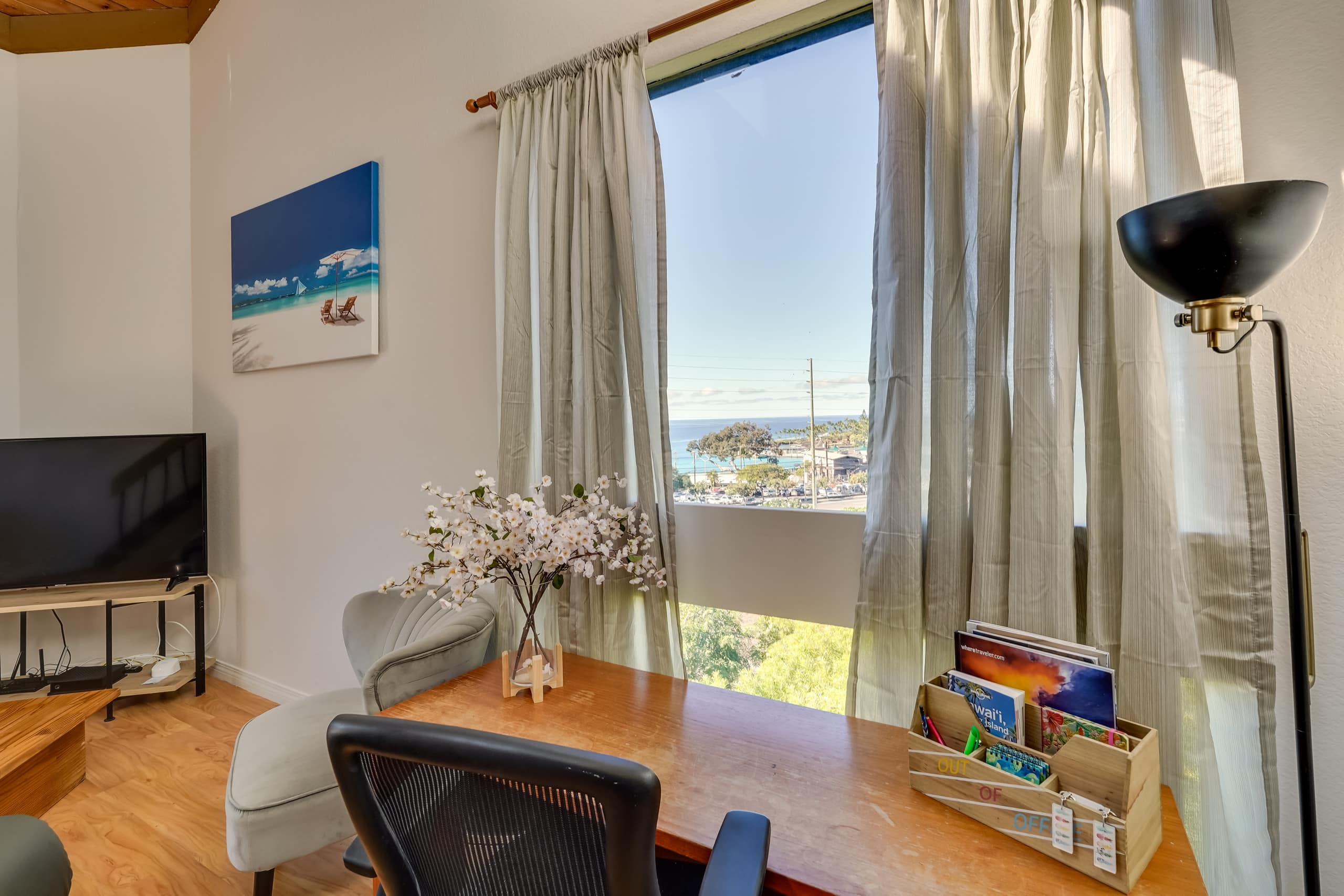 Condo in Kailua-Kona · ★4.64 · 2 bedrooms · 3 beds · 2 shared baths - Image 7