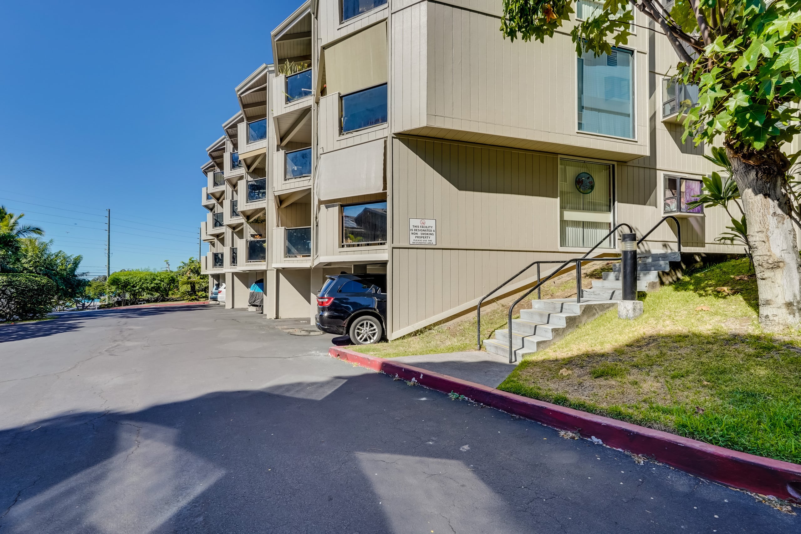 Condo in Kailua-Kona · ★4.64 · 2 bedrooms · 3 beds · 2 shared baths - Image 51