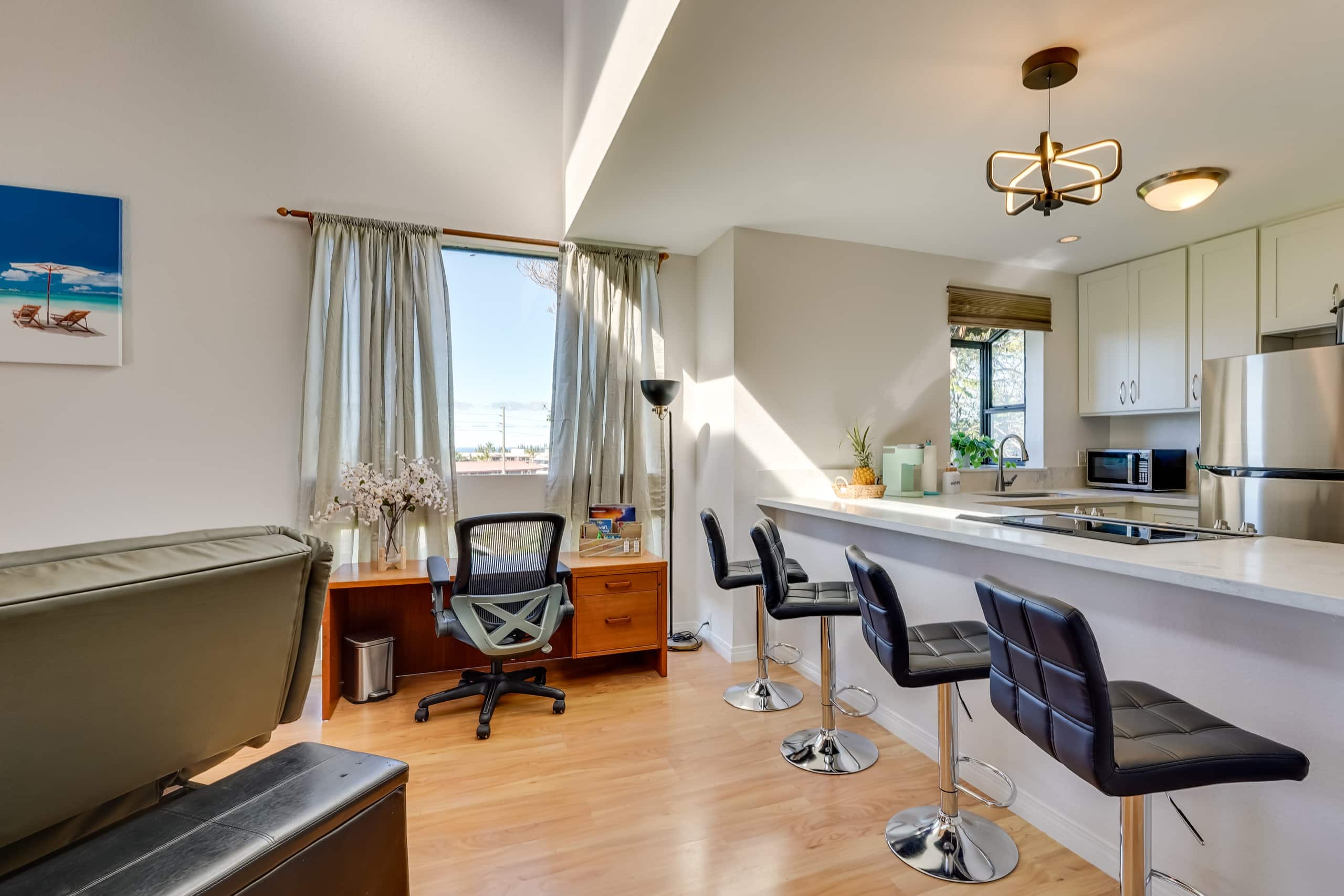 Condo in Kailua-Kona · ★4.64 · 2 bedrooms · 3 beds · 2 shared baths - Image 8