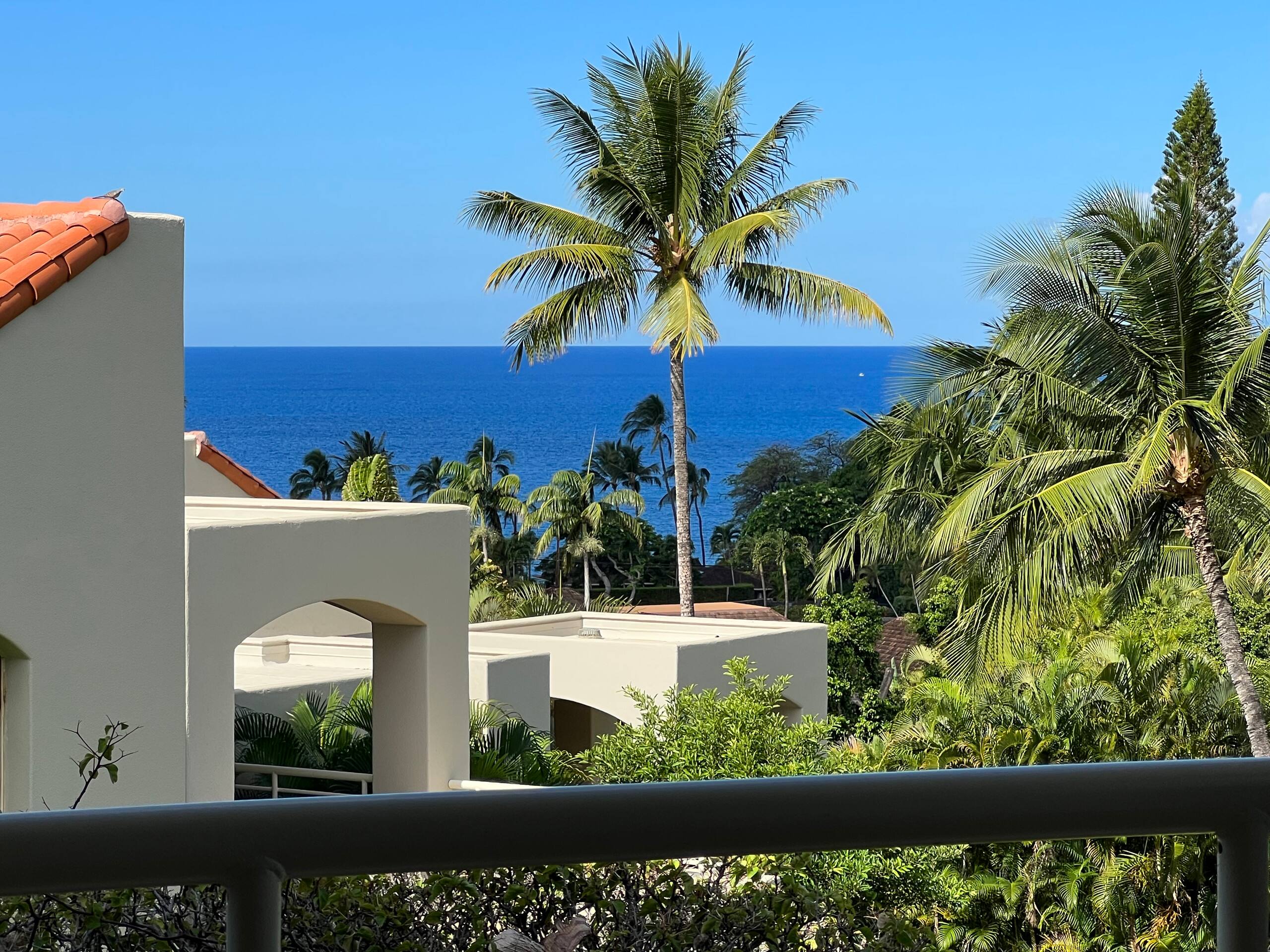 Condo in Wailea · ★5.0 · 1 bedroom · 2 beds · 2 private baths - Image 2