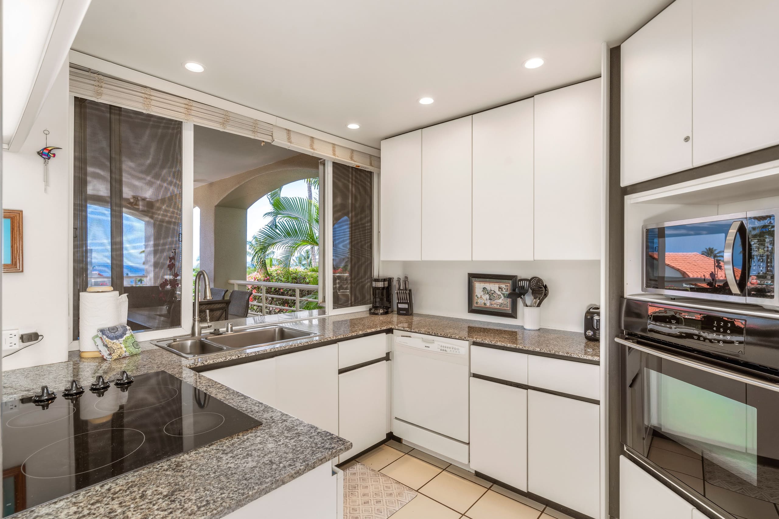 Condo in Wailea · ★5.0 · 1 bedroom · 2 beds · 2 private baths - Image 15