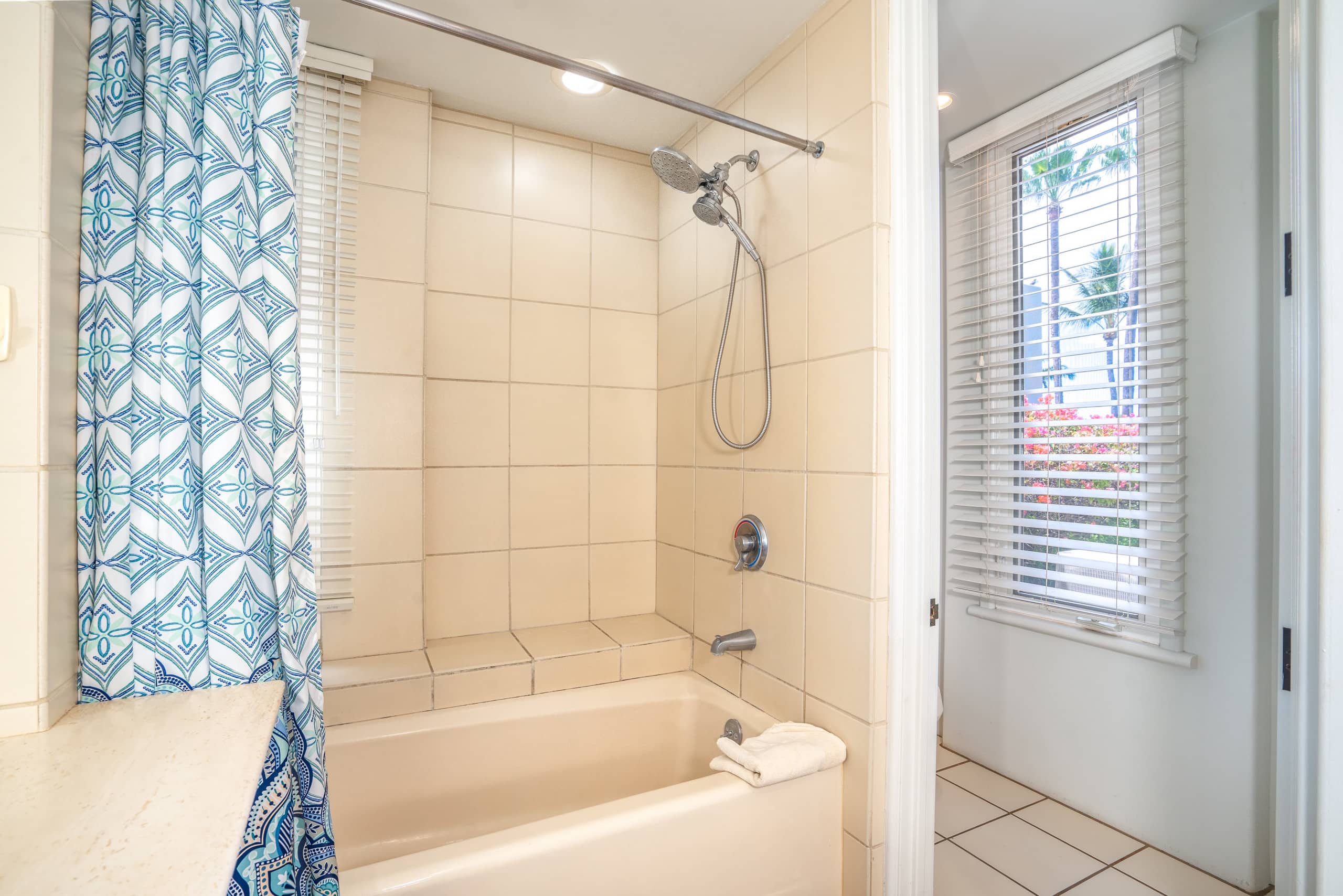 Condo in Wailea · ★5.0 · 1 bedroom · 2 beds · 2 private baths - Image 24