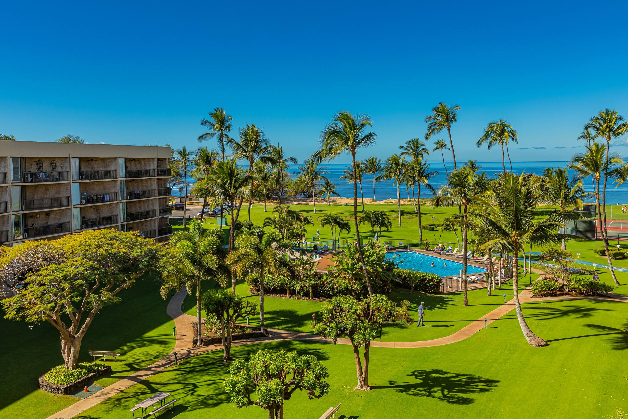 Condo in Kihei · ★4.6 · 1 bedroom · 2 beds · 2 baths - Image 40