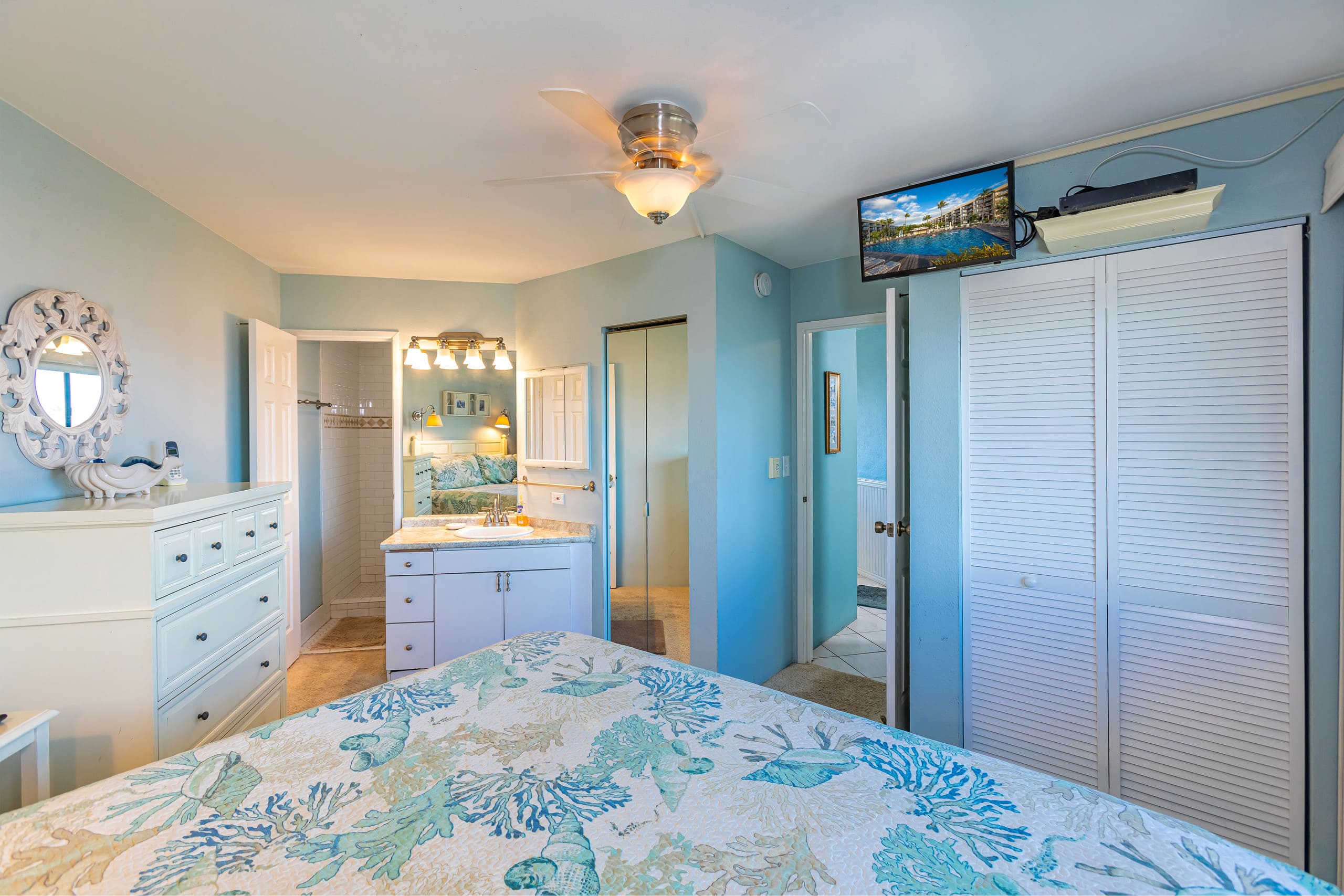 Condo in Kihei · ★4.6 · 1 bedroom · 2 beds · 2 baths - Image 15