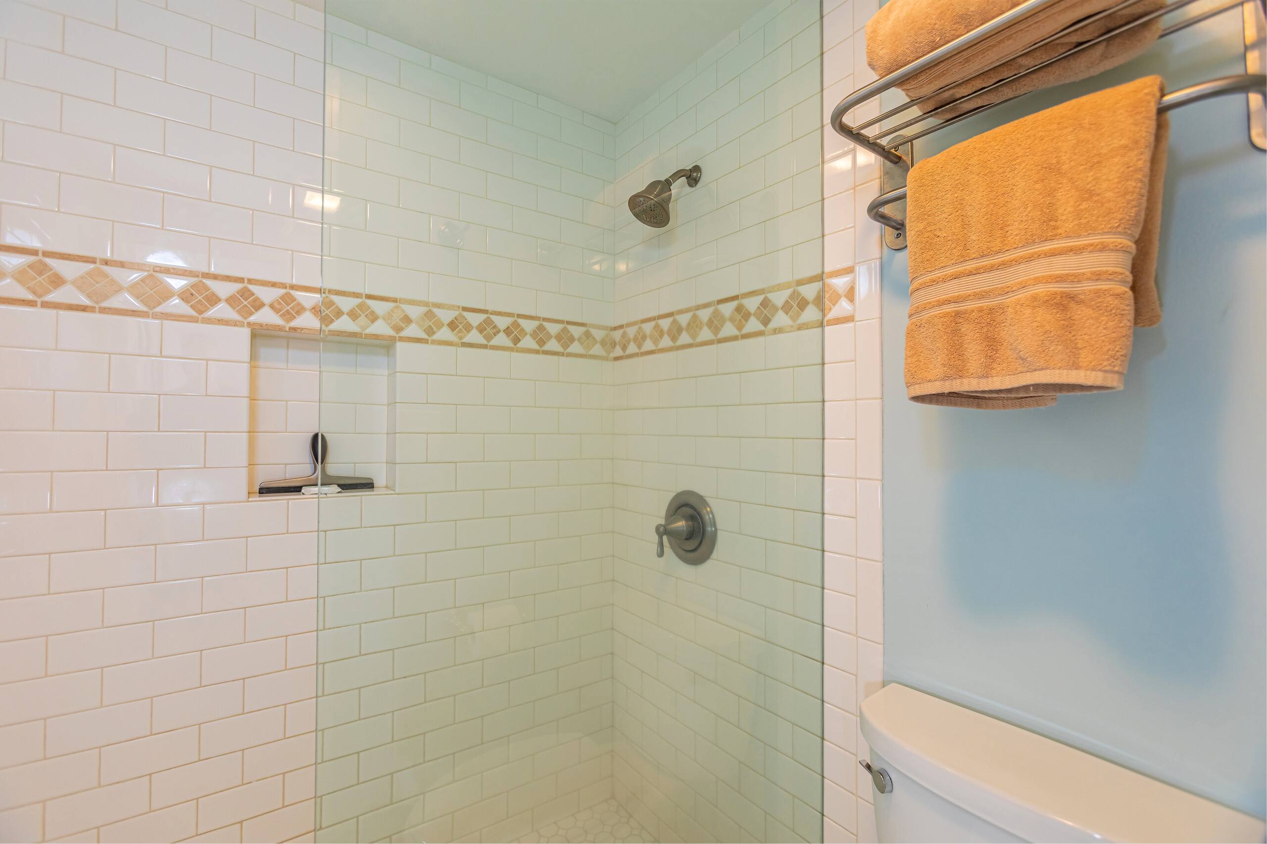 Condo in Kihei · ★4.6 · 1 bedroom · 2 beds · 2 baths - Image 18