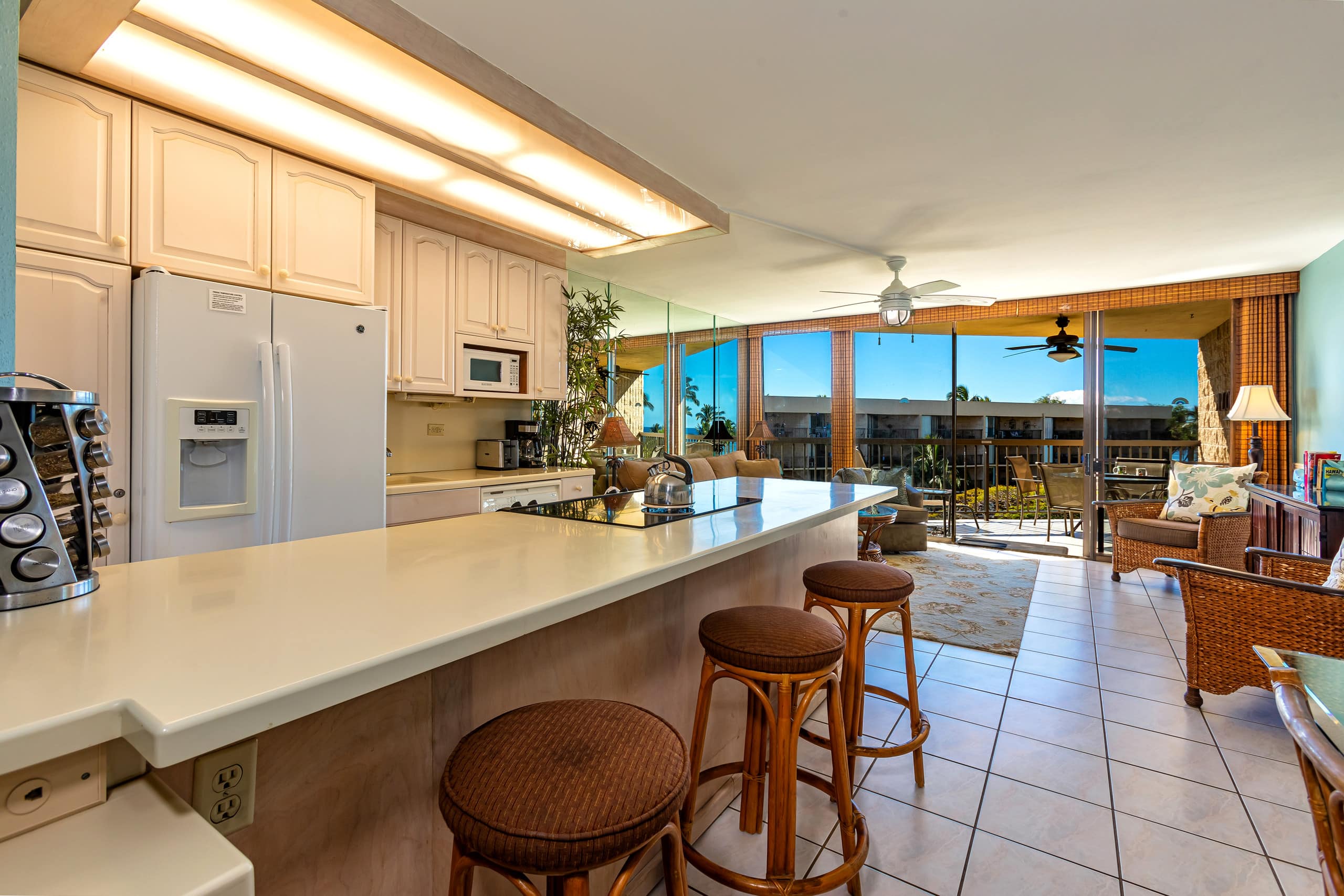 Condo in Kihei · ★4.6 · 1 bedroom · 2 beds · 2 baths - Image 10
