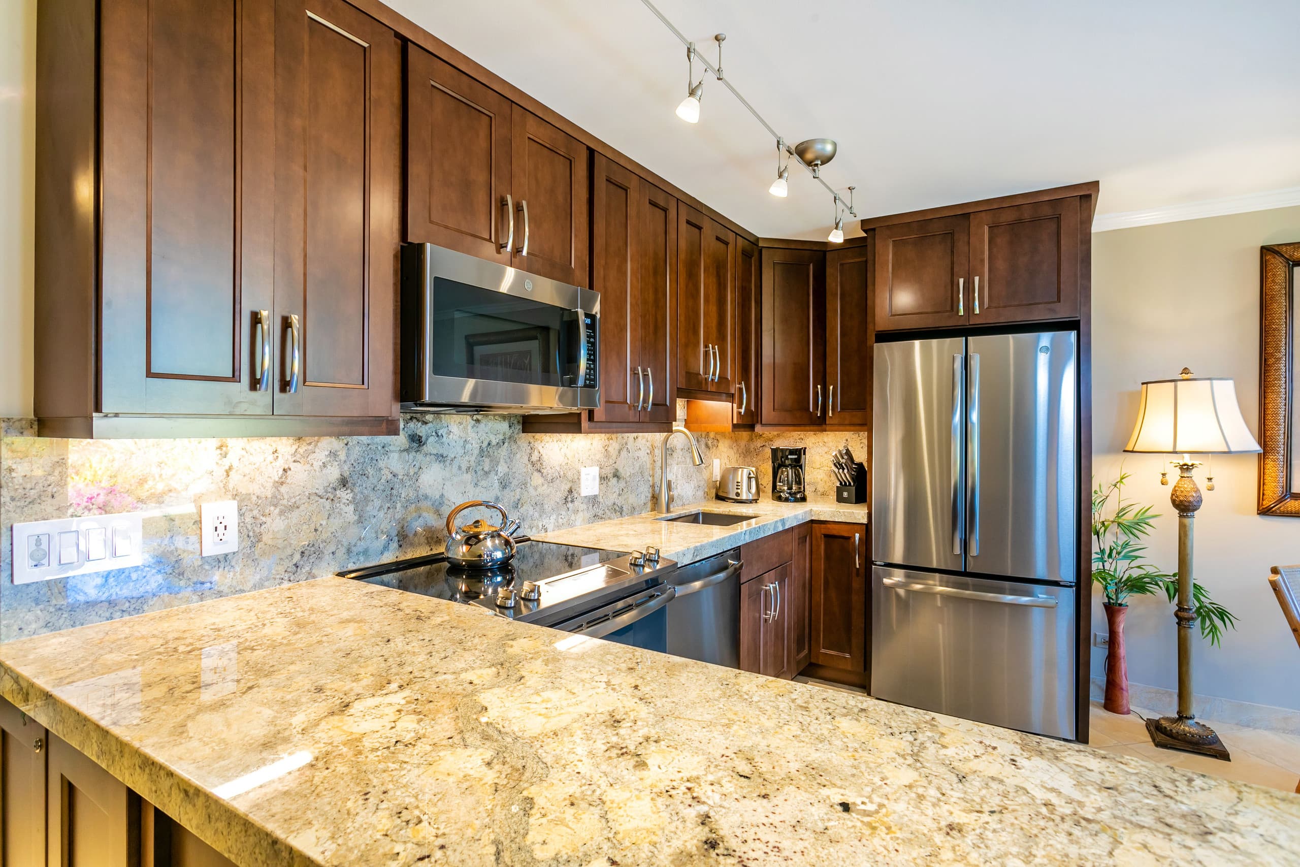 Condo in Kihei · ★4.94 · 1 bedroom · 1 bed · 1 private bath - Image 16