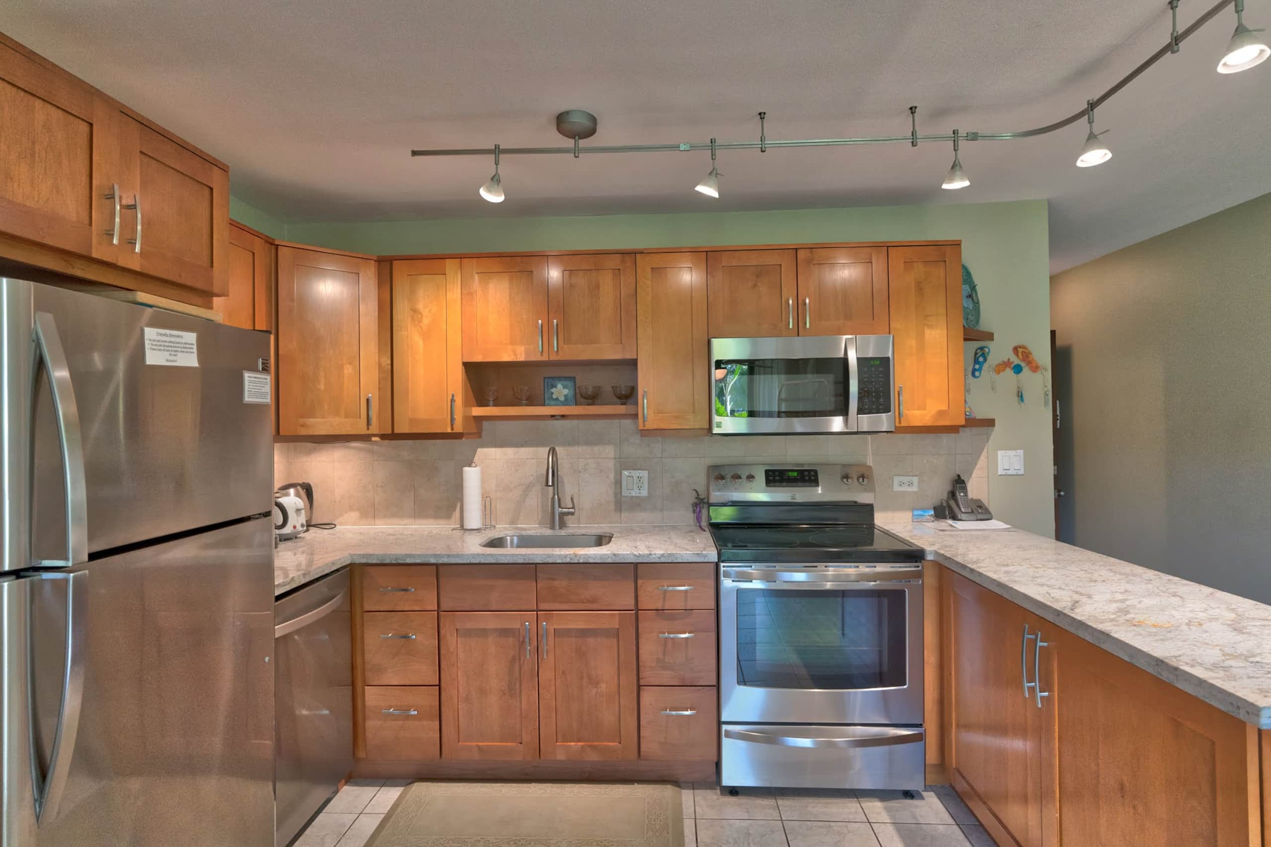 Condo in Kihei · ★4.78 · 1 bedroom · 2 beds · 1 private bath - Image 9