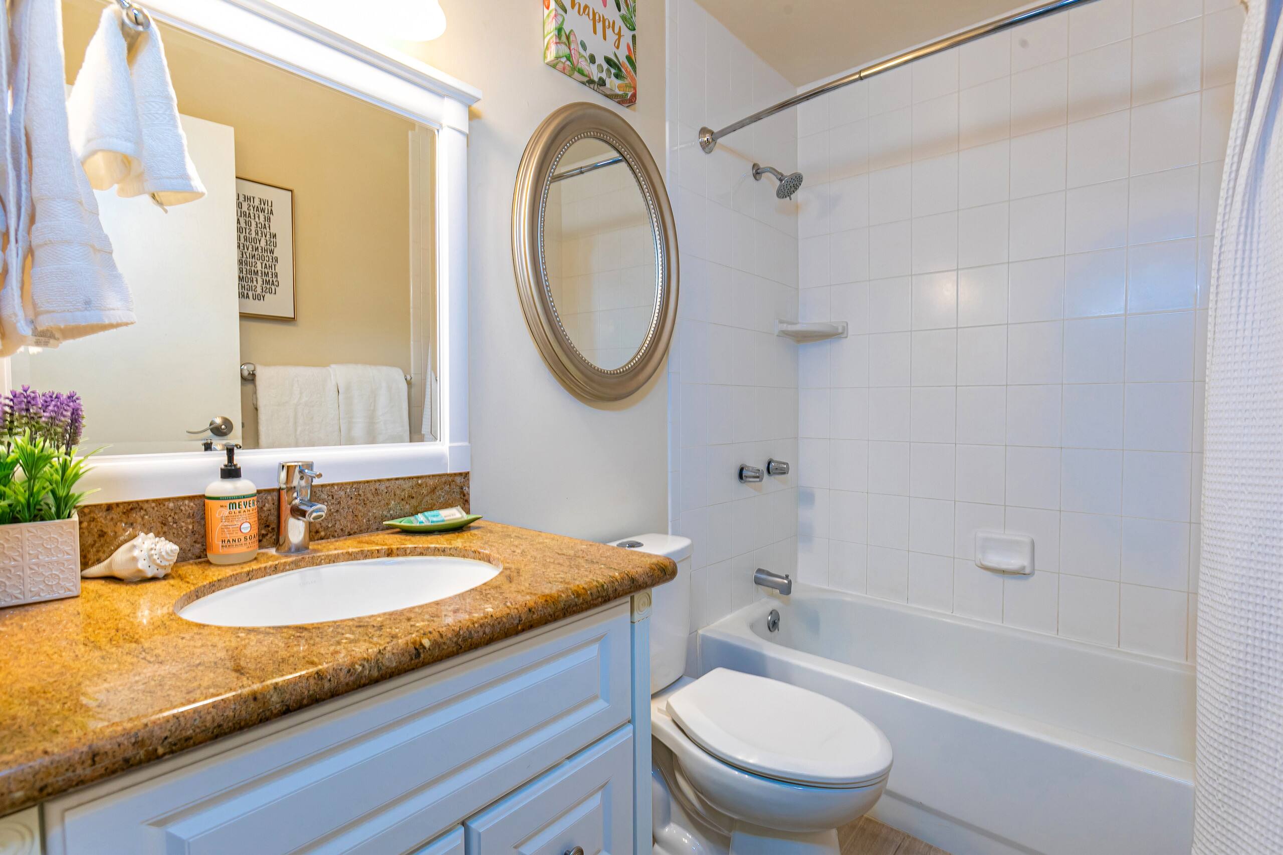Condo in Kihei · ★4.88 · 1 bedroom · 2 beds · 1 bath - Image 14