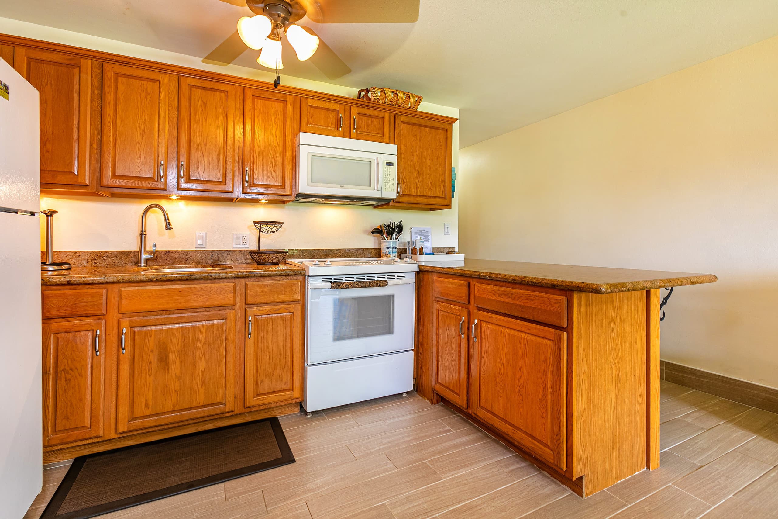 Condo in Kihei · ★4.88 · 1 bedroom · 2 beds · 1 bath - Image 10
