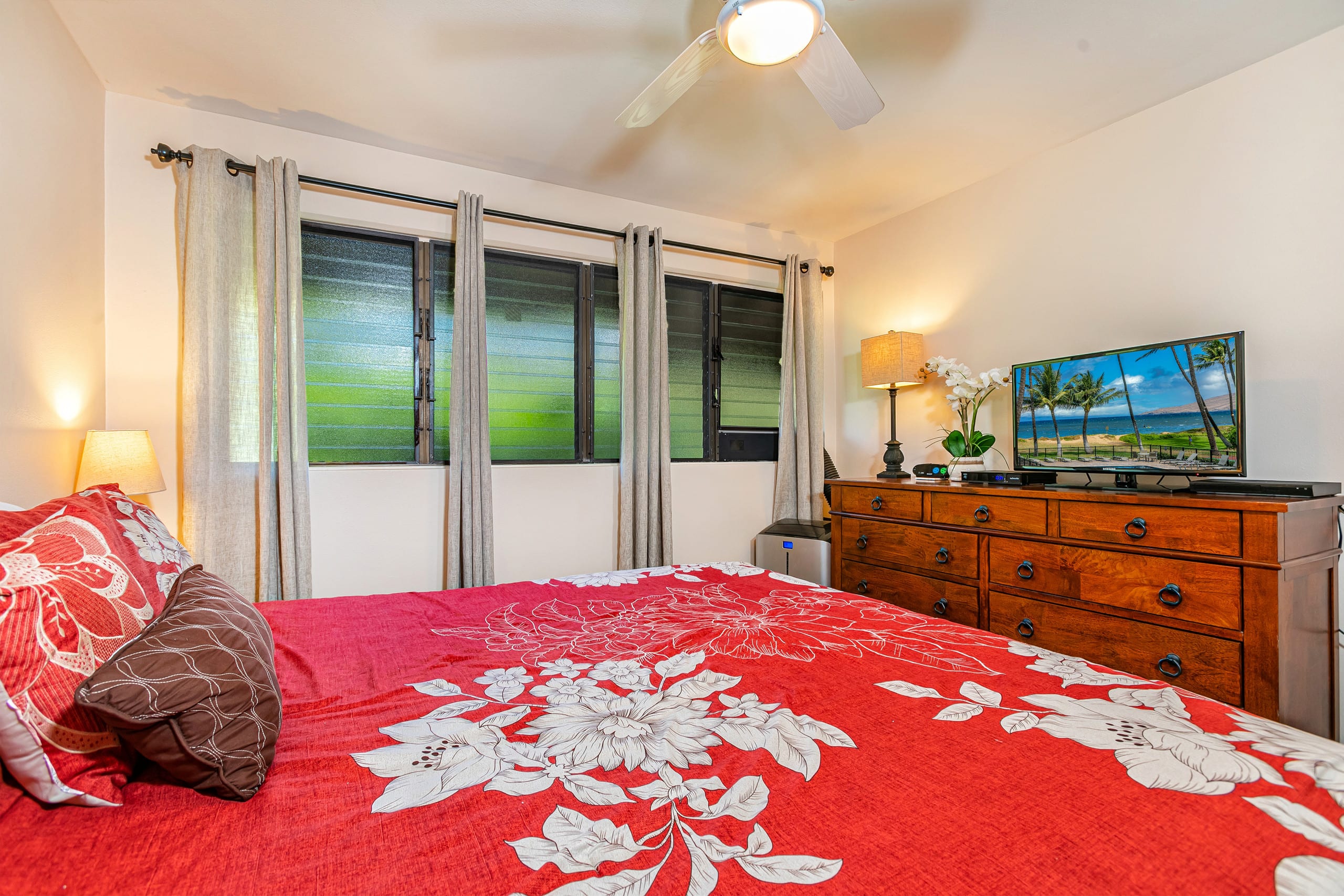 Condo in Kihei · ★4.88 · 1 bedroom · 2 beds · 1 bath - Image 13