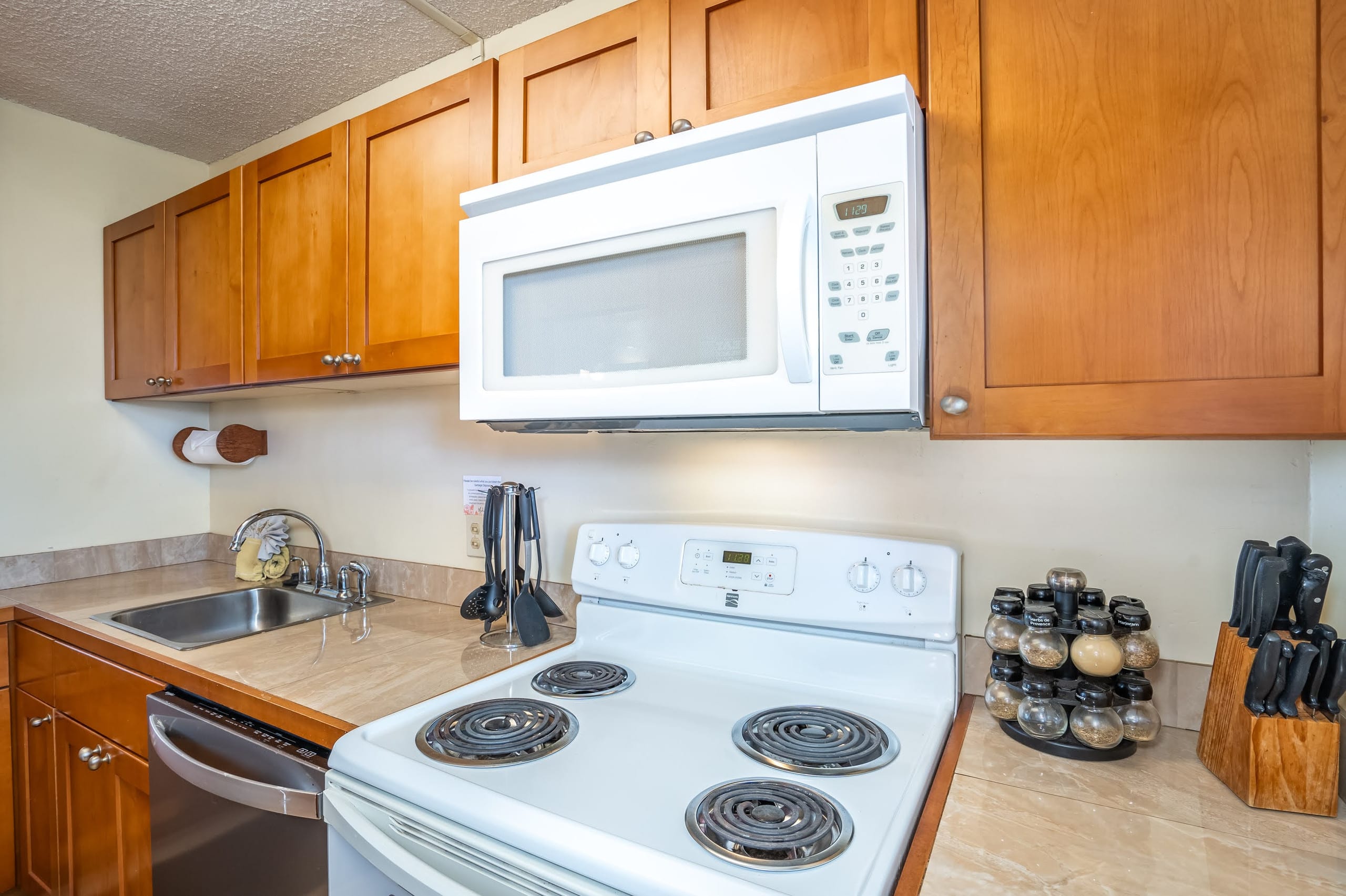 Condo in Kihei · ★4.86 · 2 bedrooms · 4 beds · 2 private baths - Image 15