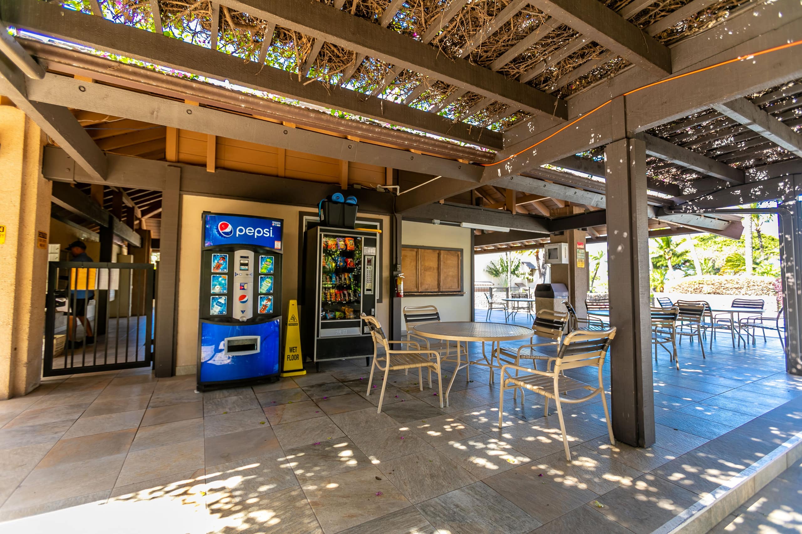 Condo in Kihei · ★4.8 · 2 bedrooms · 4 beds · 2 private baths - Image 36