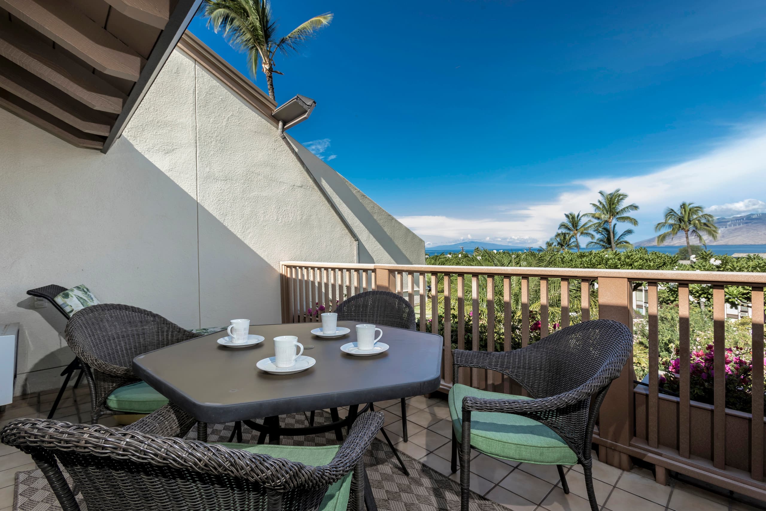 Condo in Kihei · ★4.8 · 2 bedrooms · 4 beds · 2 private baths - Image 11