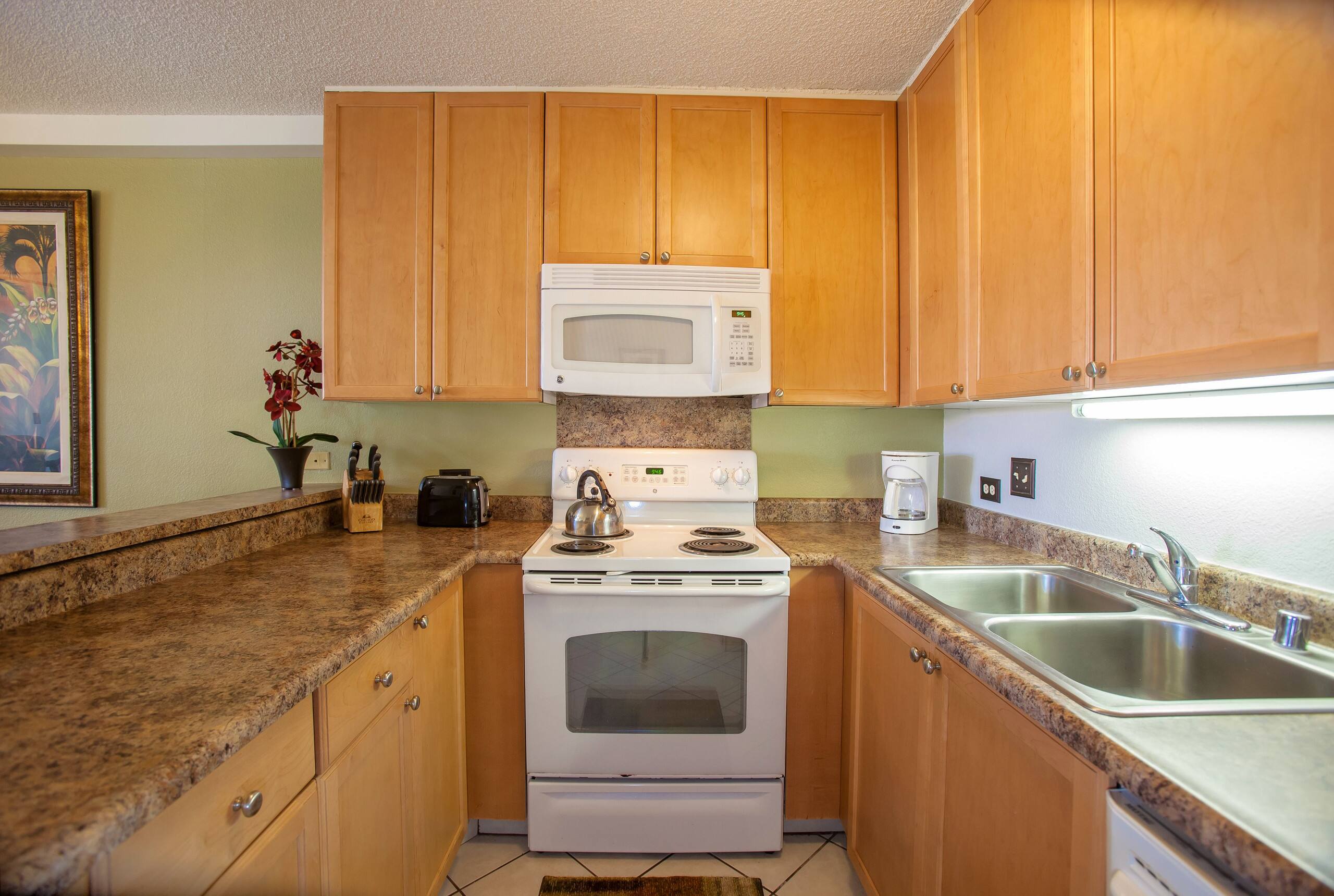 Condo in Kihei · ★4.67 · 1 bedroom · 2 beds · 2 private baths - Image 13