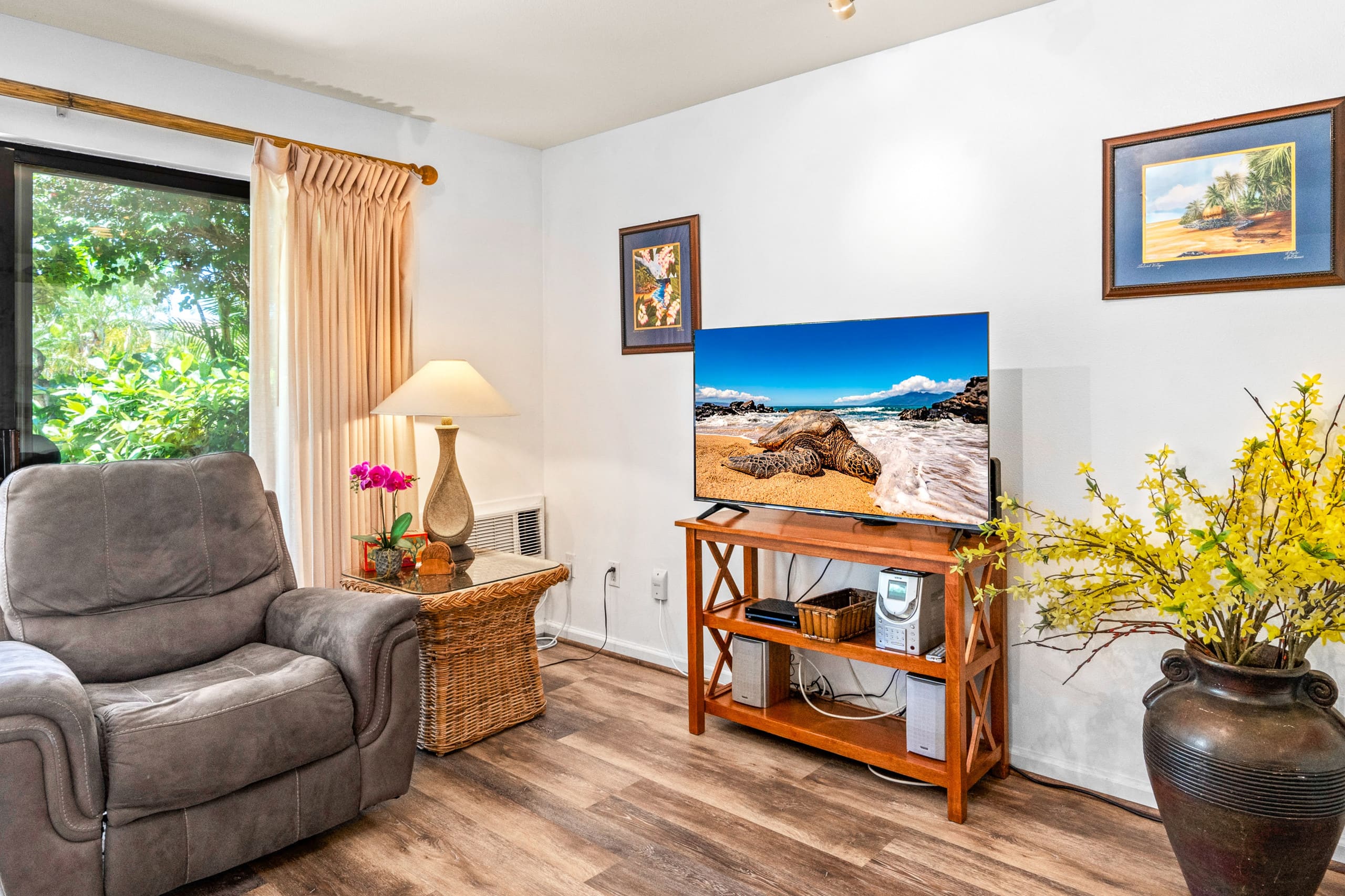 Condo in Kihei · ★4.88 · 2 bedrooms · 3 beds · 2 private baths - Image 4