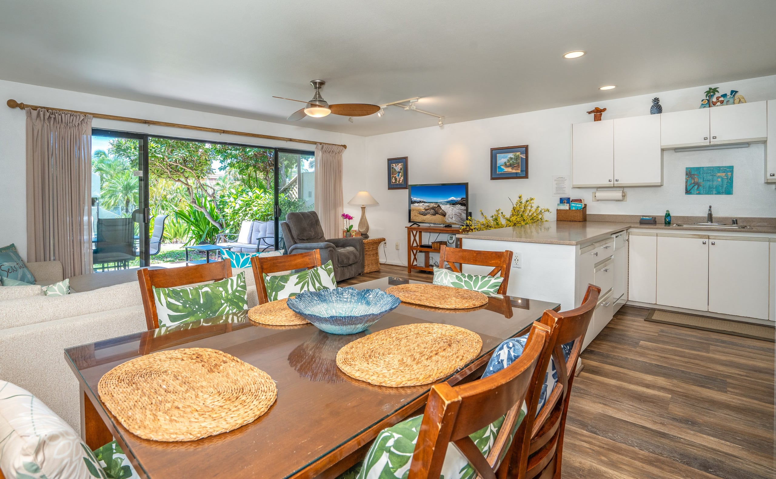Condo in Kihei · ★4.88 · 2 bedrooms · 3 beds · 2 private baths - Image 6