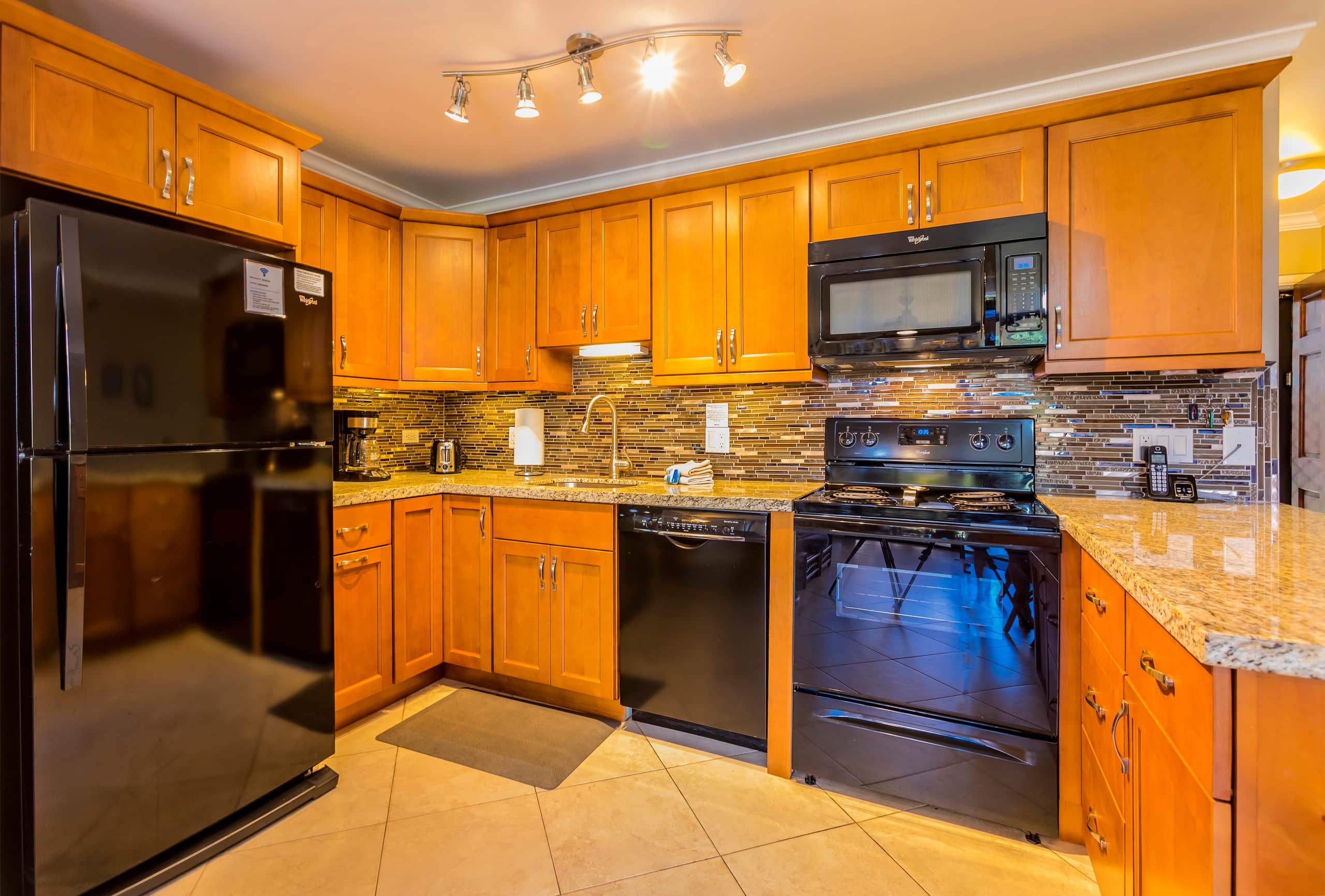 Condo in Kihei · ★4.89 · 1 bedroom · 2 beds · 1 private bath - Image 8