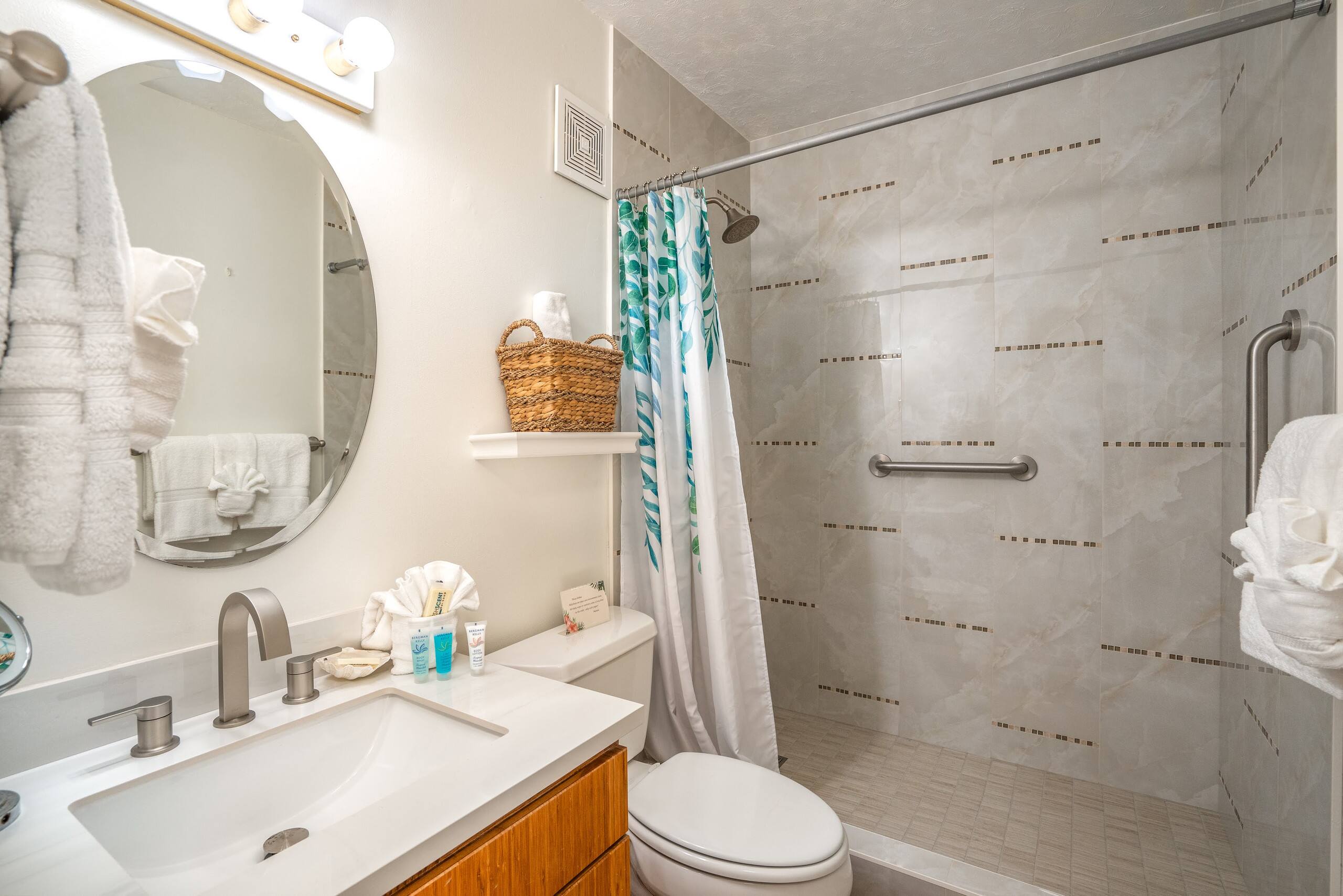Condo in Kihei · ★4.73 · 1 bedroom · 2 beds · 1 private bath - Image 16
