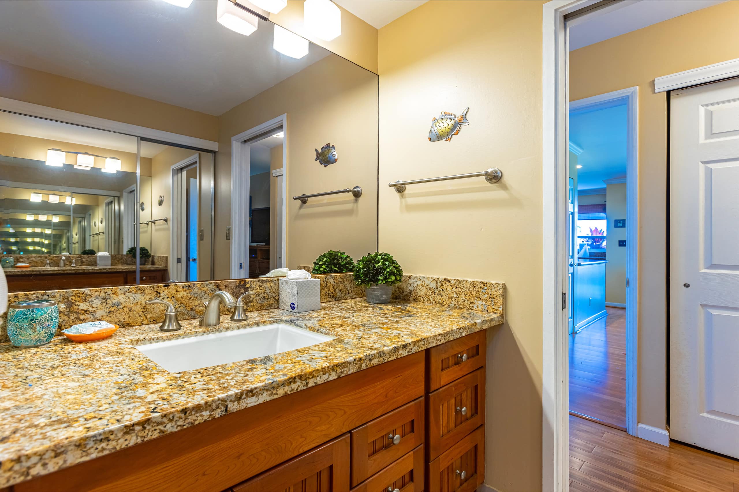 Condo in Kihei · ★4.5 · 2 bedrooms · 3 beds · 2 baths - Image 22