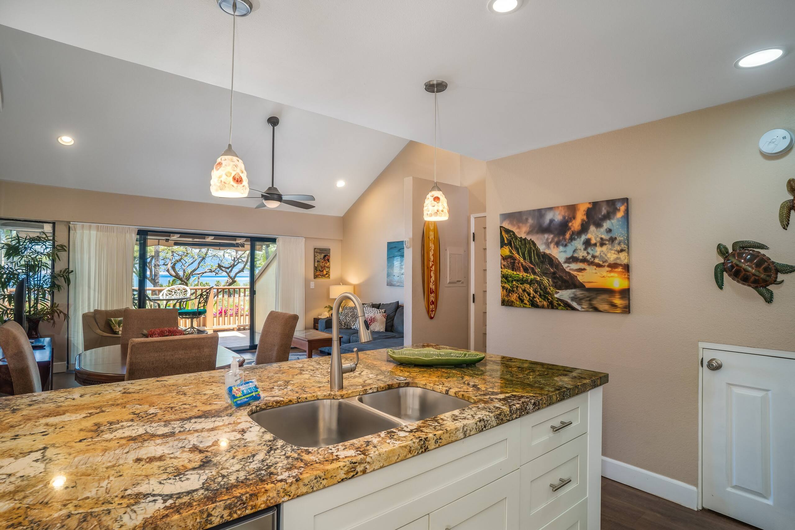 Condo in Kihei · ★4.75 · 2 bedrooms · 2 beds · 2 baths - Image 12