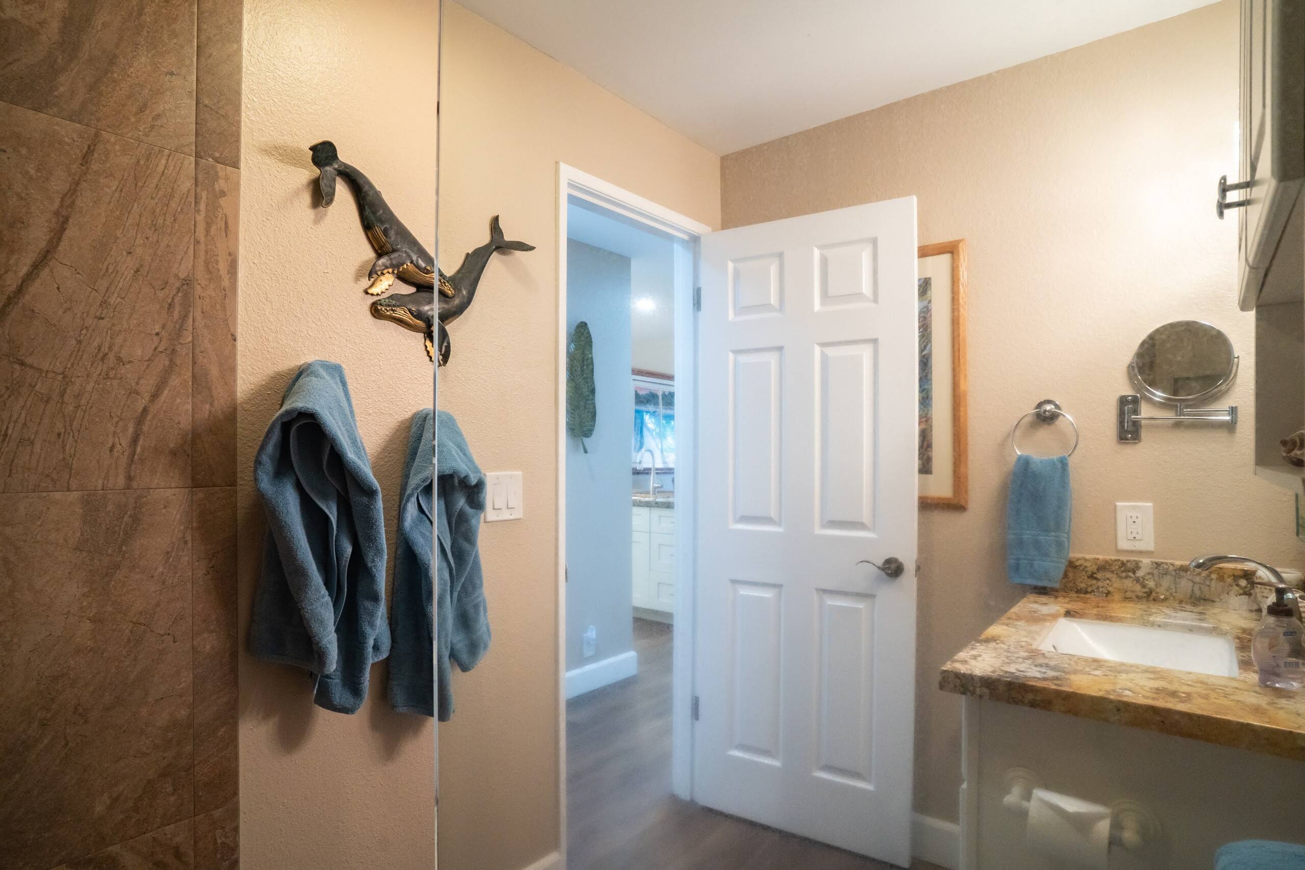 Condo in Kihei · ★4.75 · 2 bedrooms · 2 beds · 2 baths - Image 16