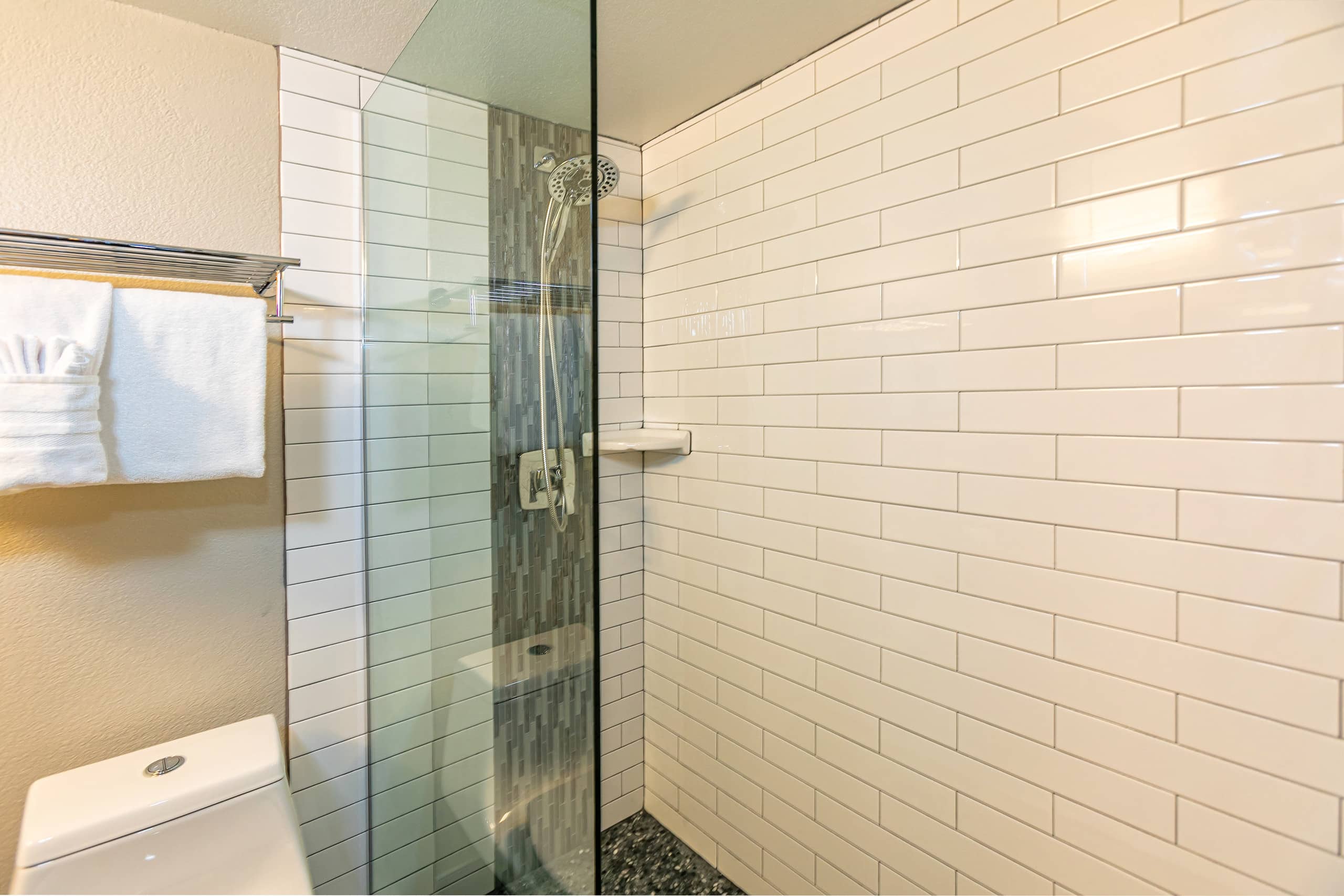 Condo in Kihei · ★5.0 · 1 bedroom · 2 beds · 2 private baths - Image 16