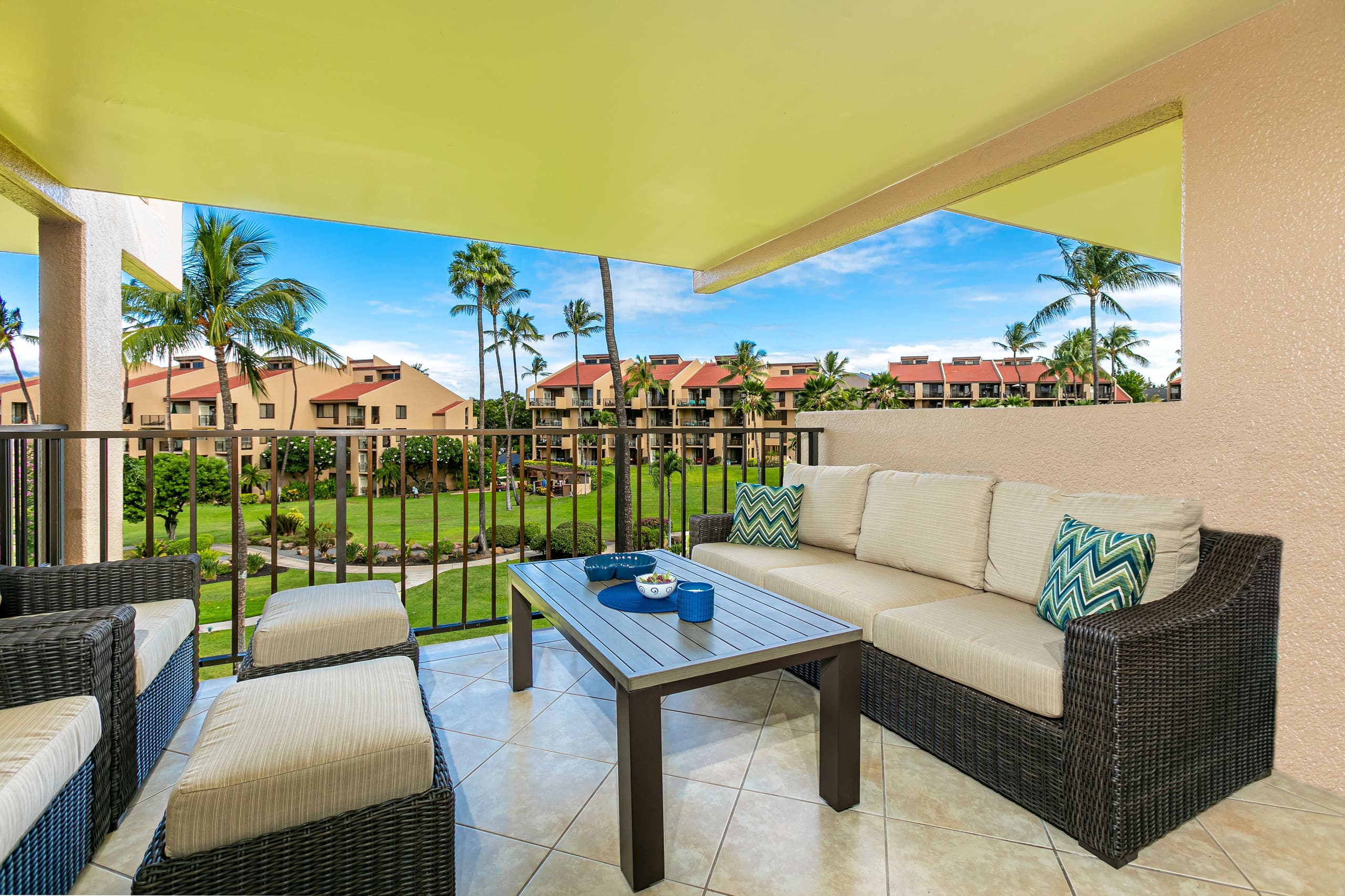 Condo in Kihei · ★5.0 · 1 bedroom · 2 beds · 2 private baths - Image 2