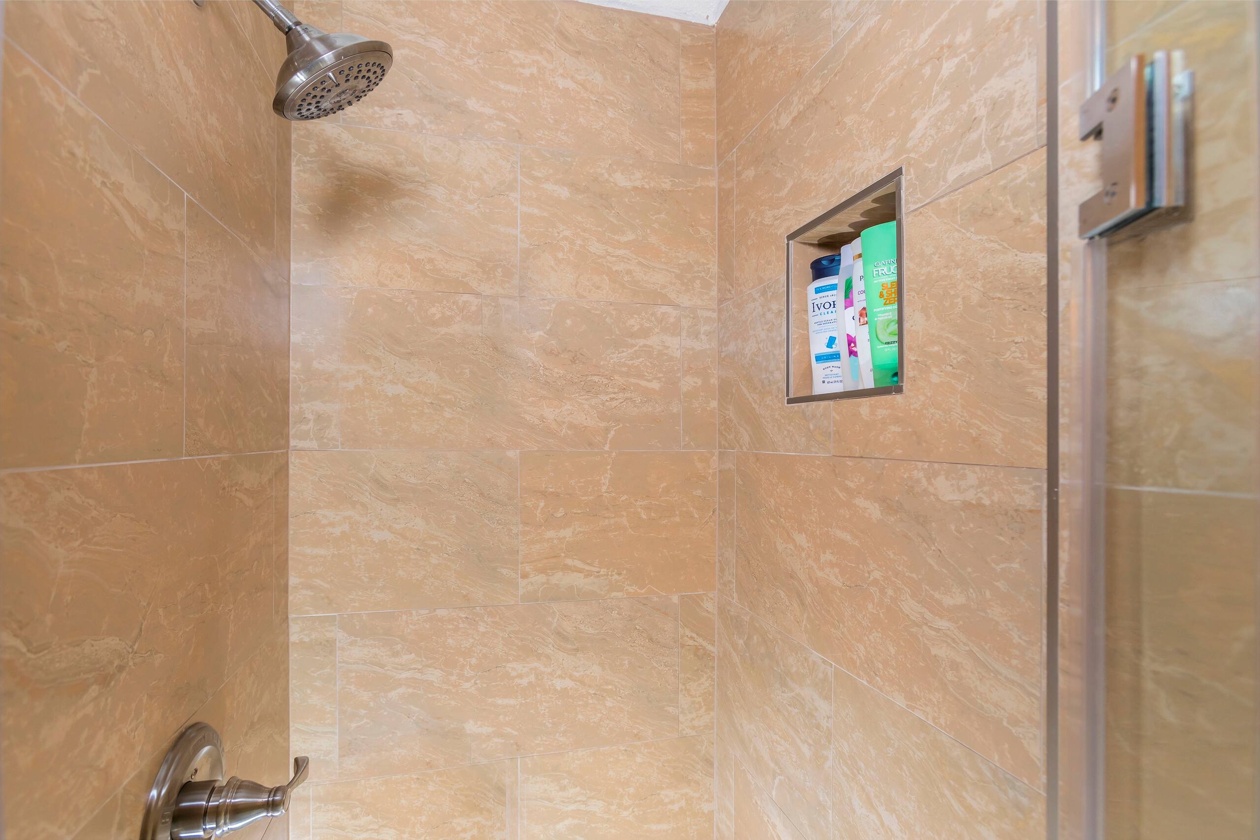 Condo in Kihei · ★5.0 · 1 bedroom · 2 beds · 2 private baths - Image 15