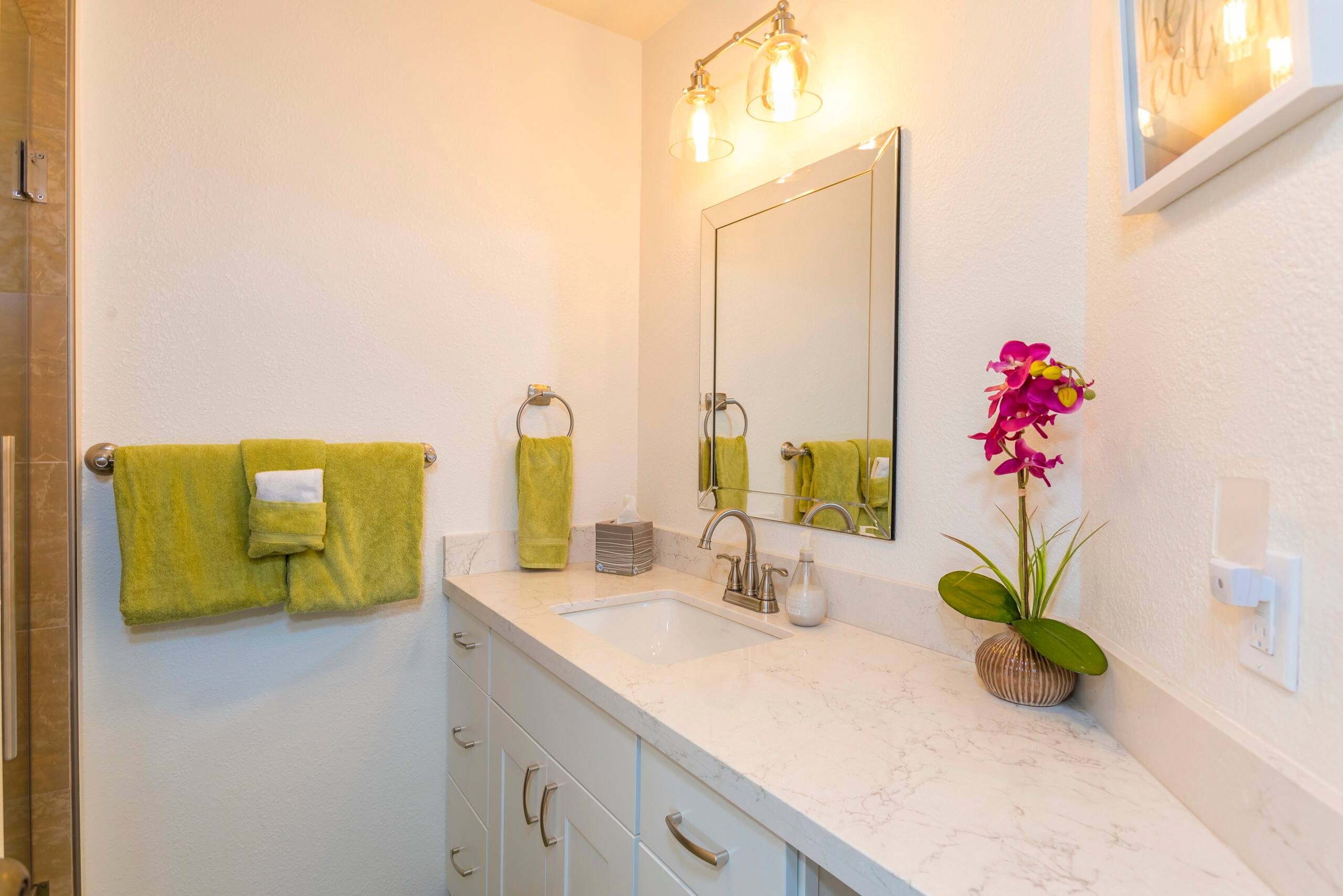 Condo in Kihei · ★5.0 · 1 bedroom · 2 beds · 2 private baths - Image 14
