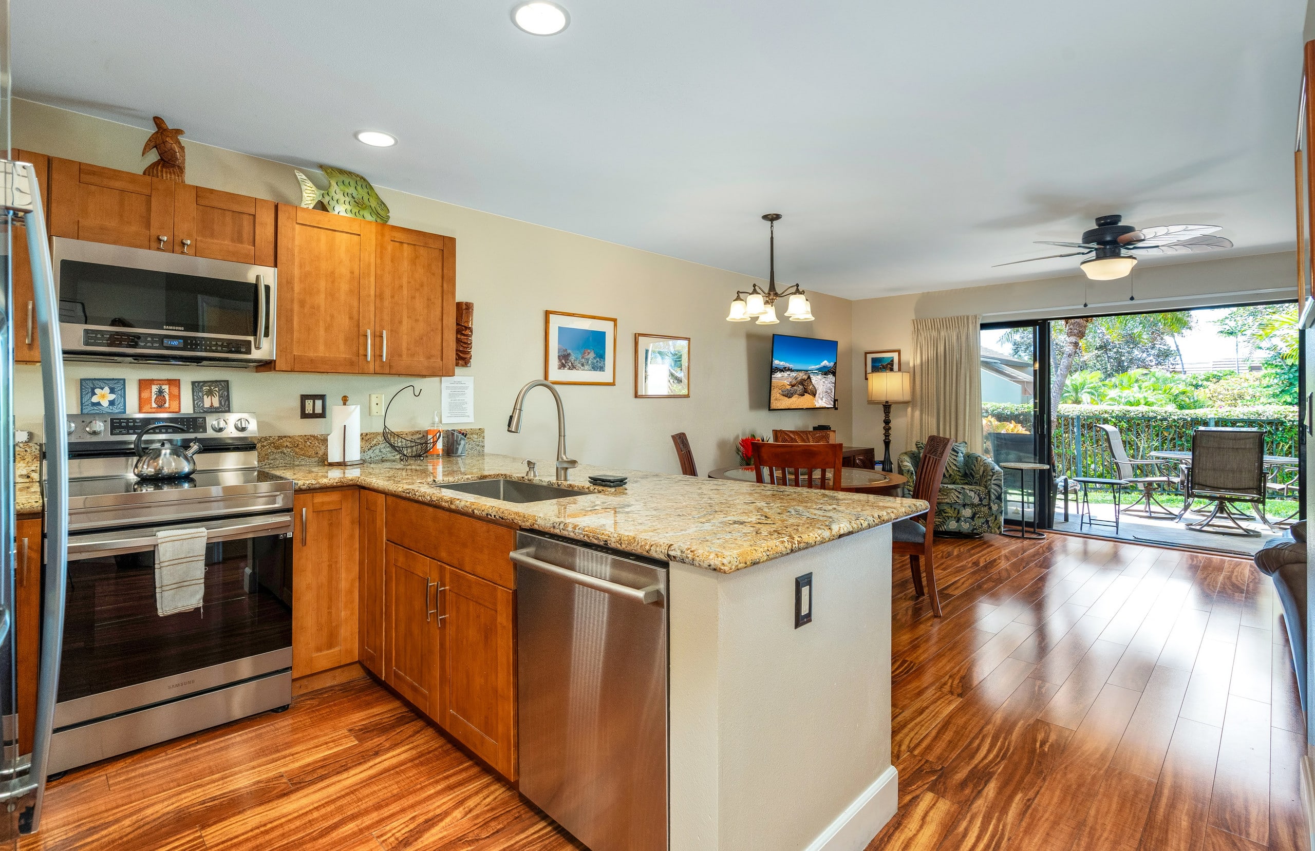 Condo in Kihei · ★5.0 · 1 bedroom · 2 beds · 2 baths - Image 9