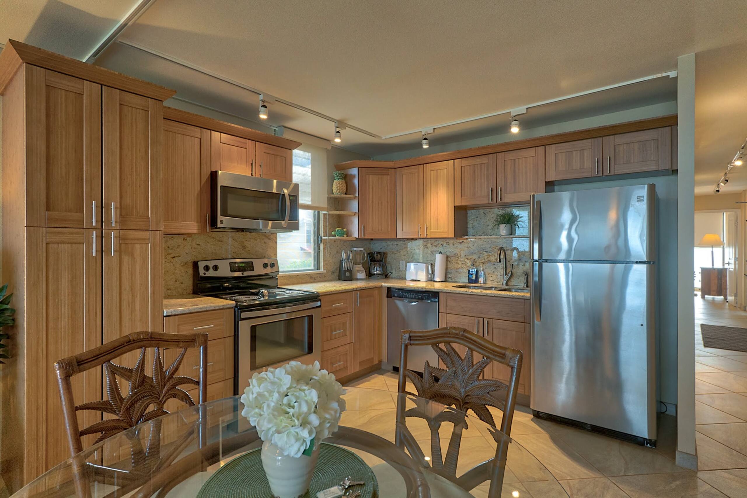 Condo in Kihei · ★4.0 · 2 bedrooms · 3 beds · 1 bath - Image 8