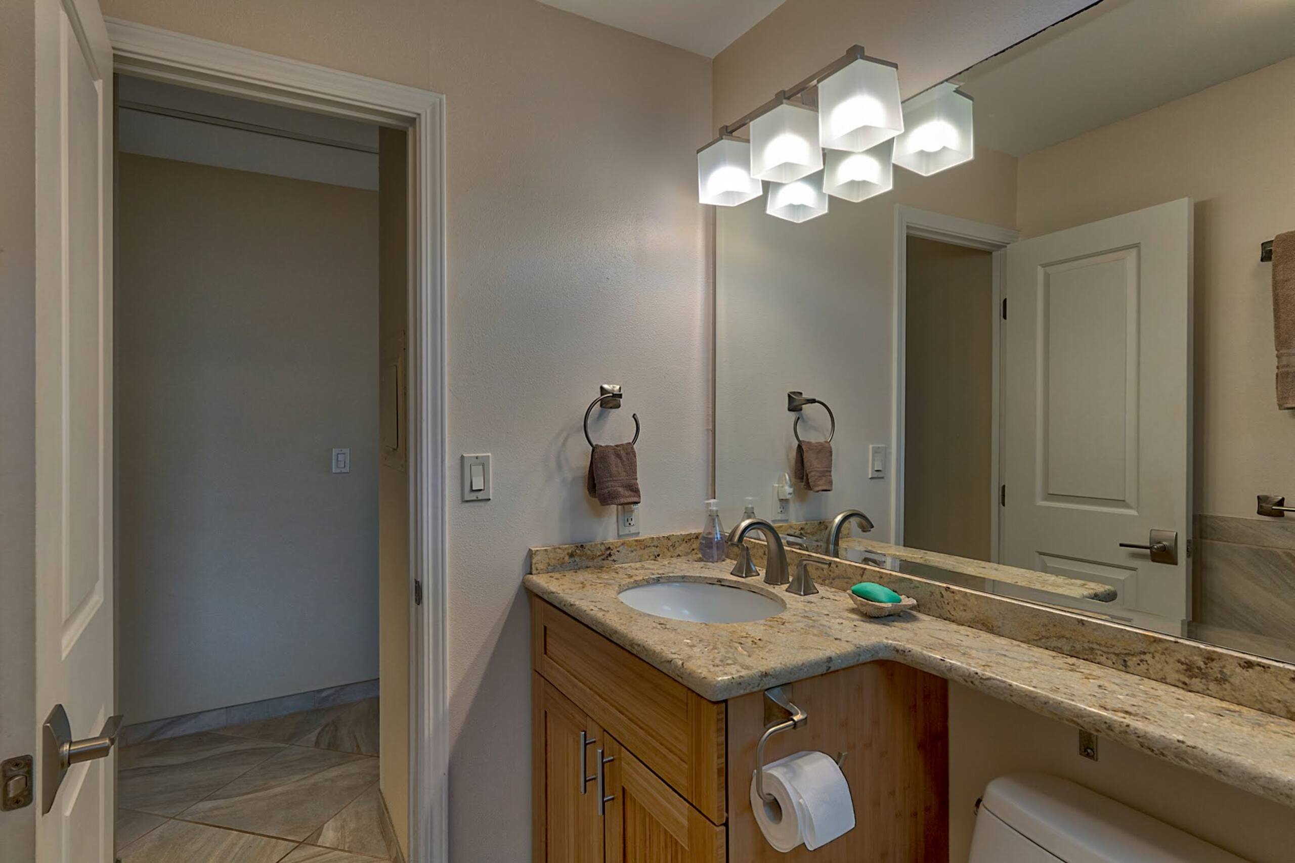 Condo in Kihei · ★4.0 · 2 bedrooms · 3 beds · 1 bath - Image 18