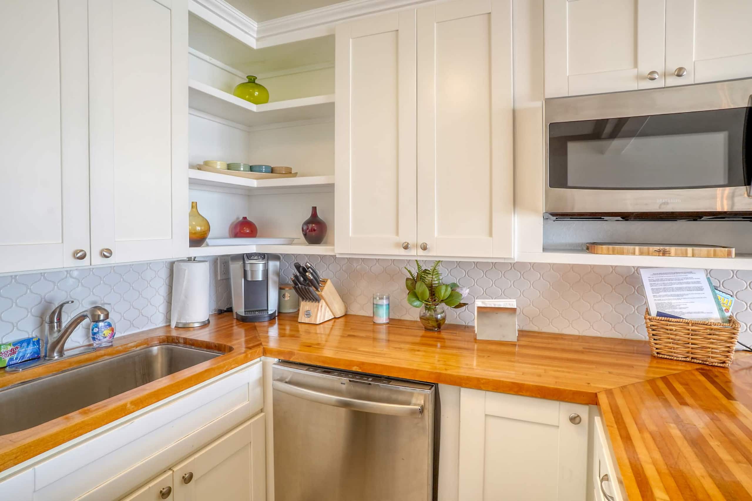 Condo in Maalaea · ★4.67 · 2 bedrooms · 2 beds · 2 baths - Image 16
