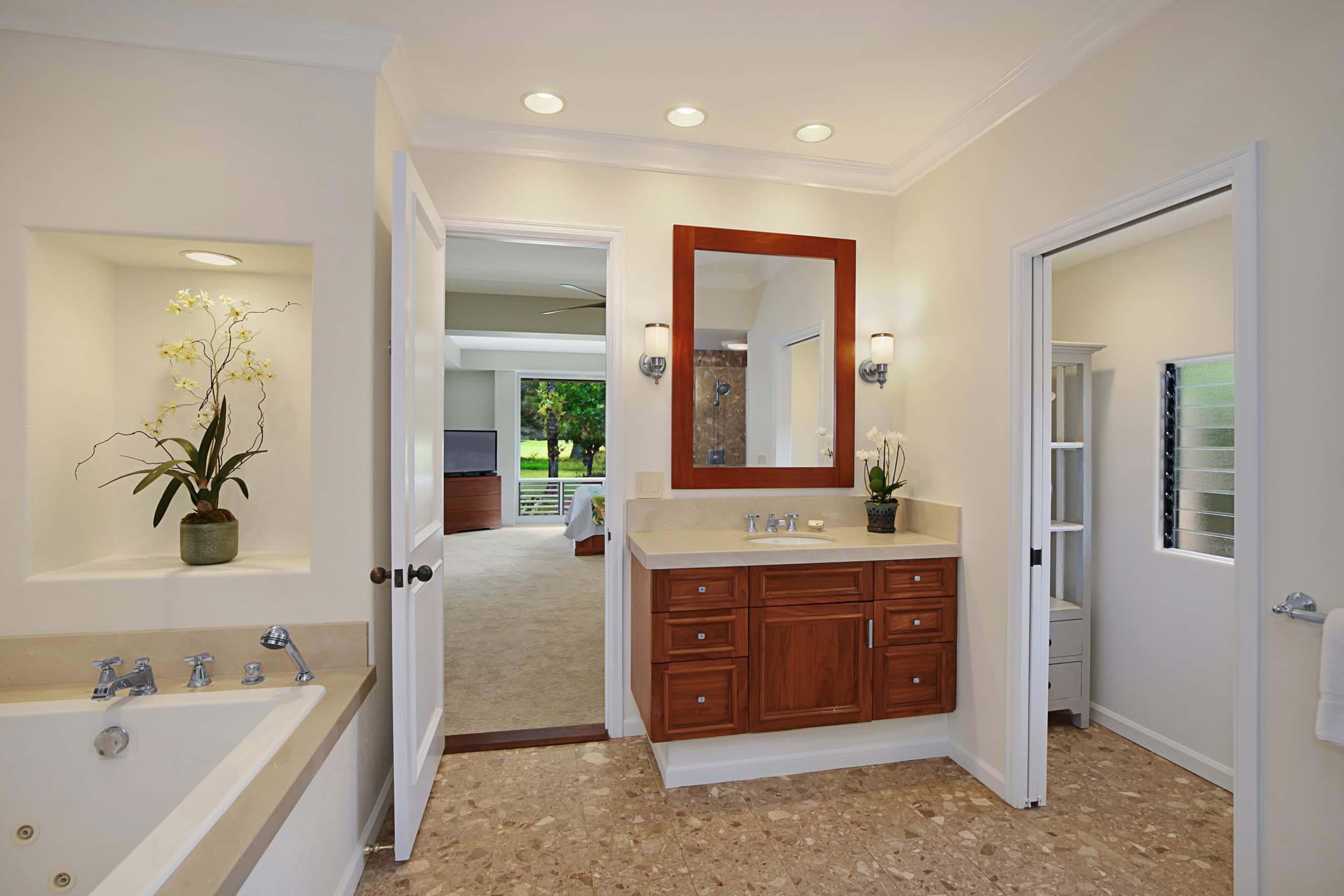 Home in Princeville · ★4.76 · 4 bedrooms · 7 beds · 3 baths - Image 18