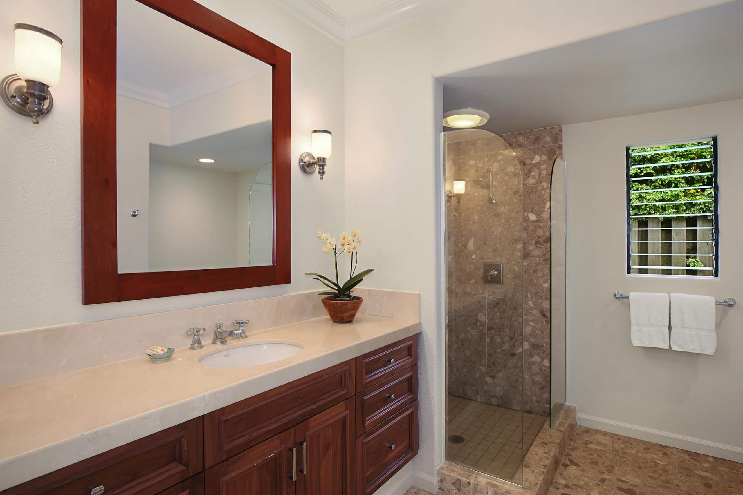Home in Princeville · ★4.76 · 4 bedrooms · 7 beds · 3 baths - Image 23