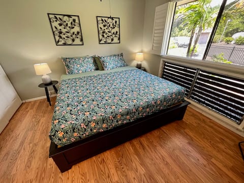 #49 1 Bedroom/1 Bathroom Condo with Balcony