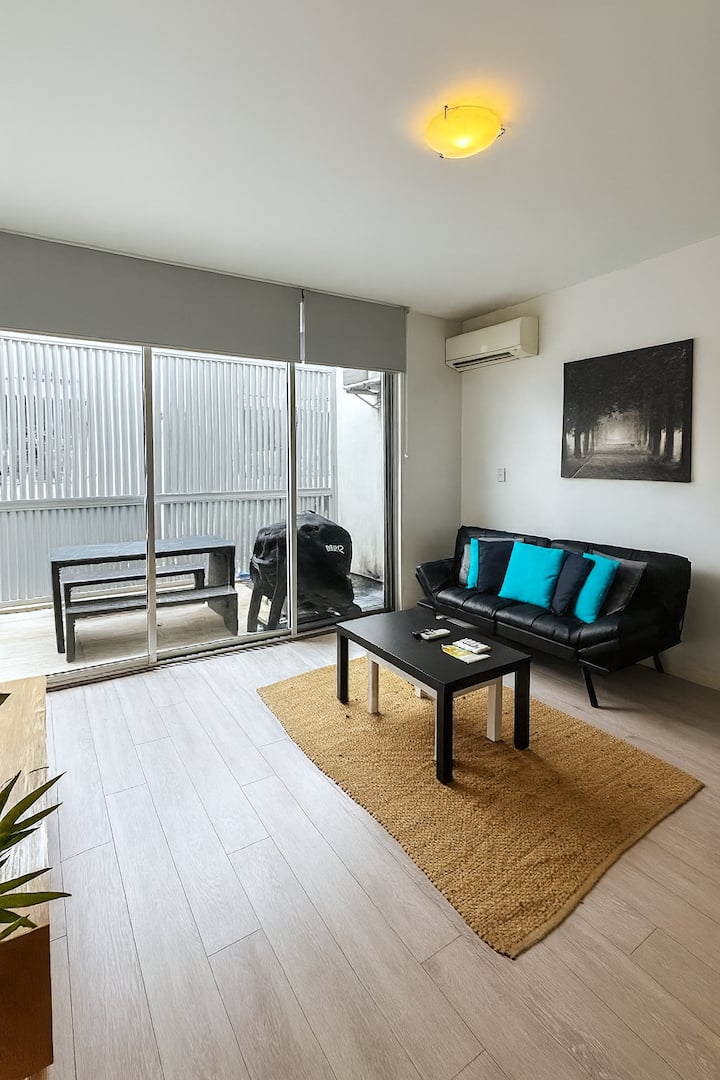 Urban Oasis Custom Made For Cosmopolitan Living - Sydney
