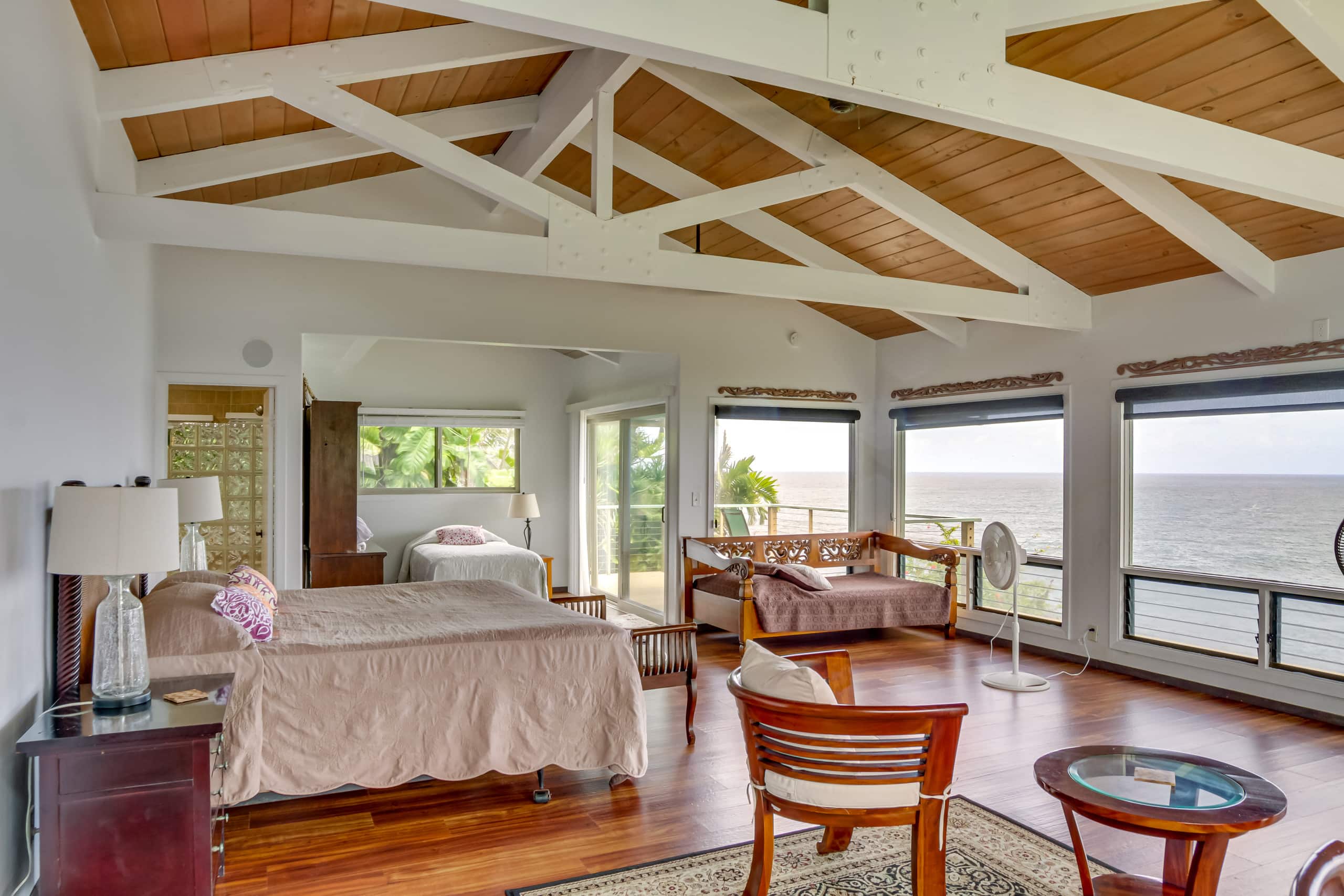 Home in Hilo · ★4.73 · 2 bedrooms · 4 beds · 2 baths - Image 13