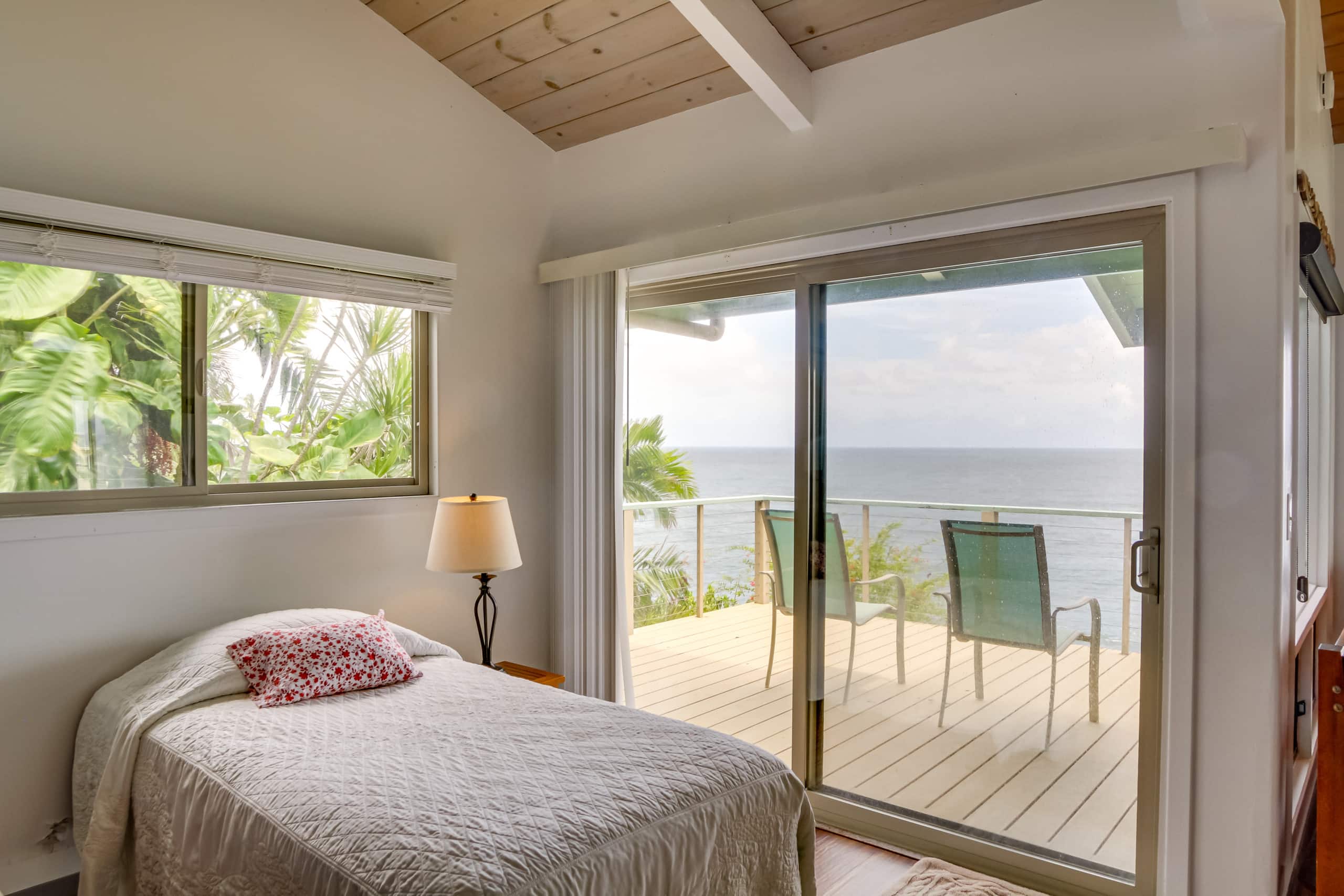 Home in Hilo · ★4.73 · 2 bedrooms · 4 beds · 2 baths - Image 14