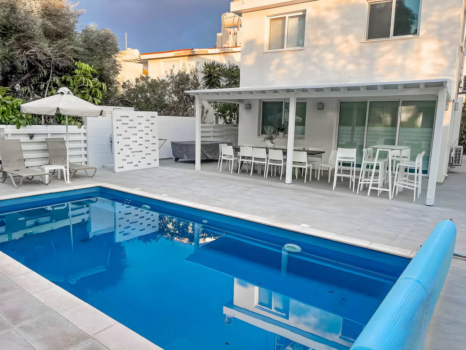 Konnos Height – Pool, Jacuzzi & Disabled-Friendly