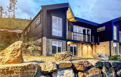 5 bedroom cozy home in Hemsedal