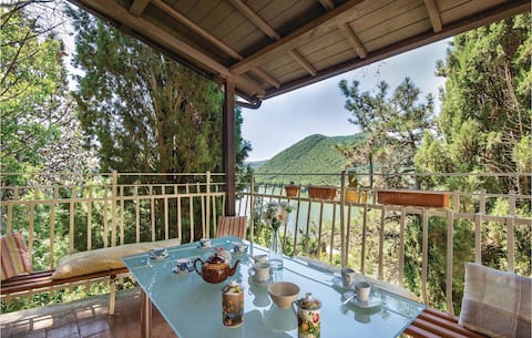 2 bedroom awesome home in Piediluco