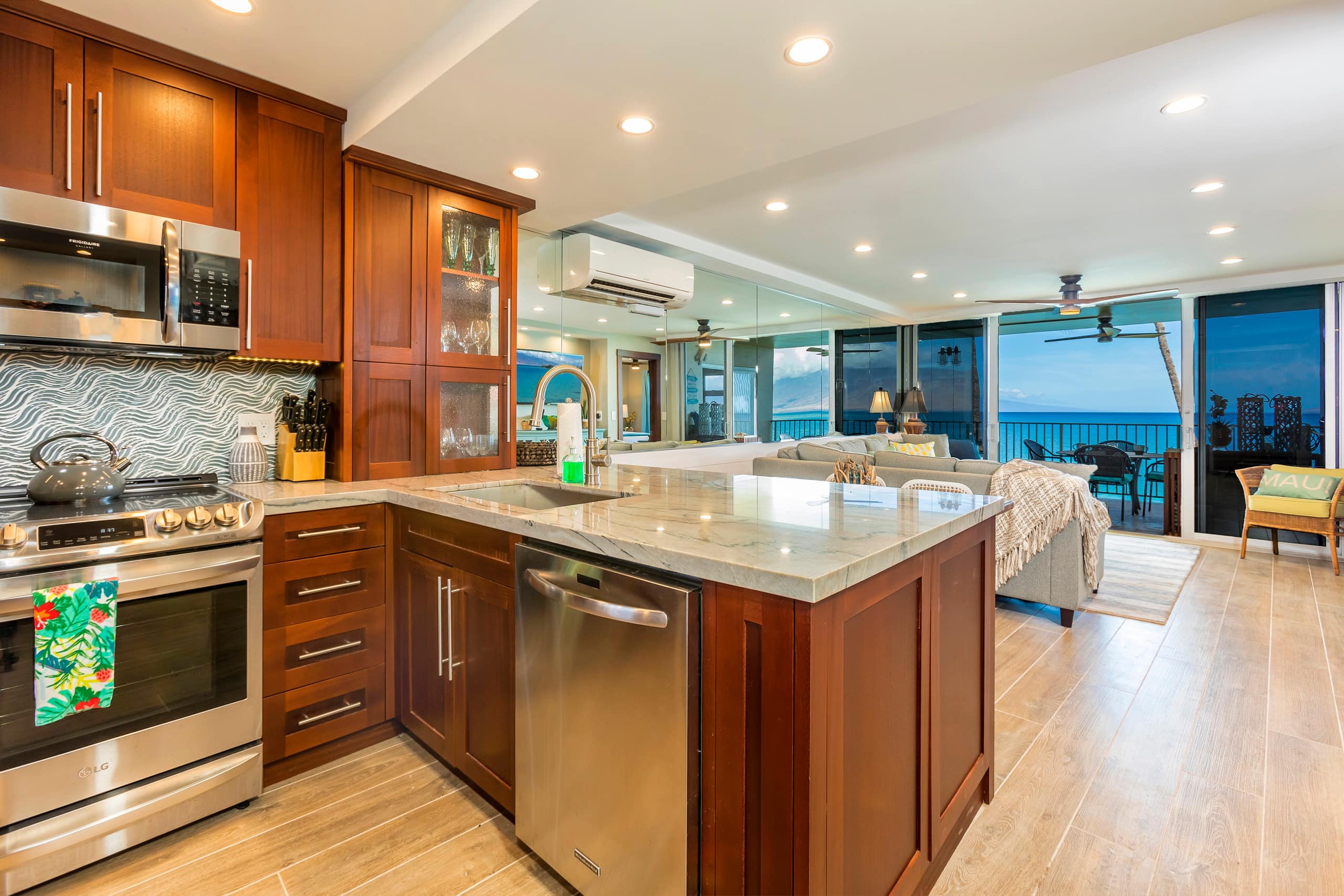 Condo in Kihei · ★5.0 · 2 bedrooms · 2 beds · 2 baths - Image 13