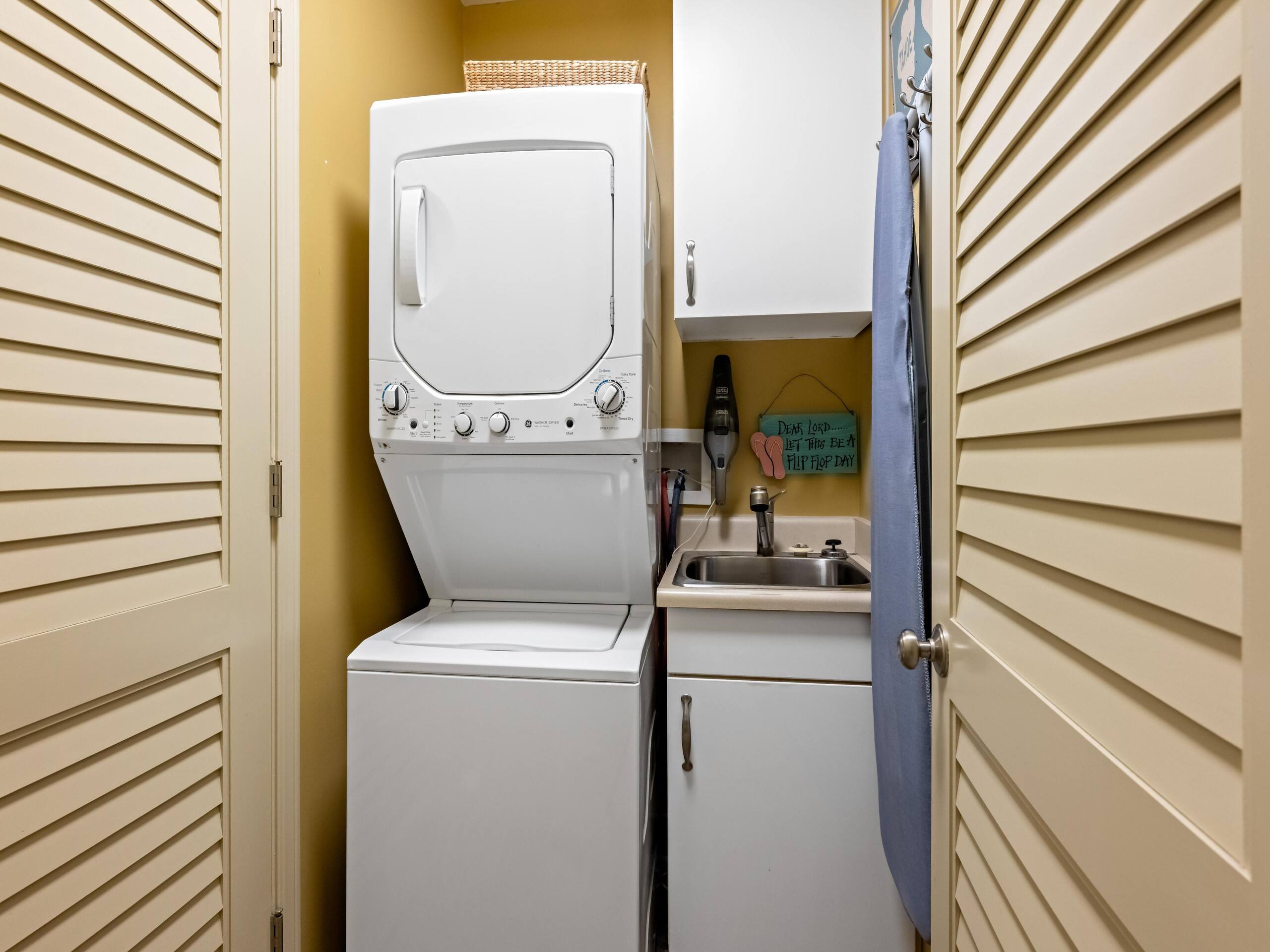 Condo in Kaanapali Beach · ★4.83 · 2 bedrooms · 2 beds · 2 baths - Image 25