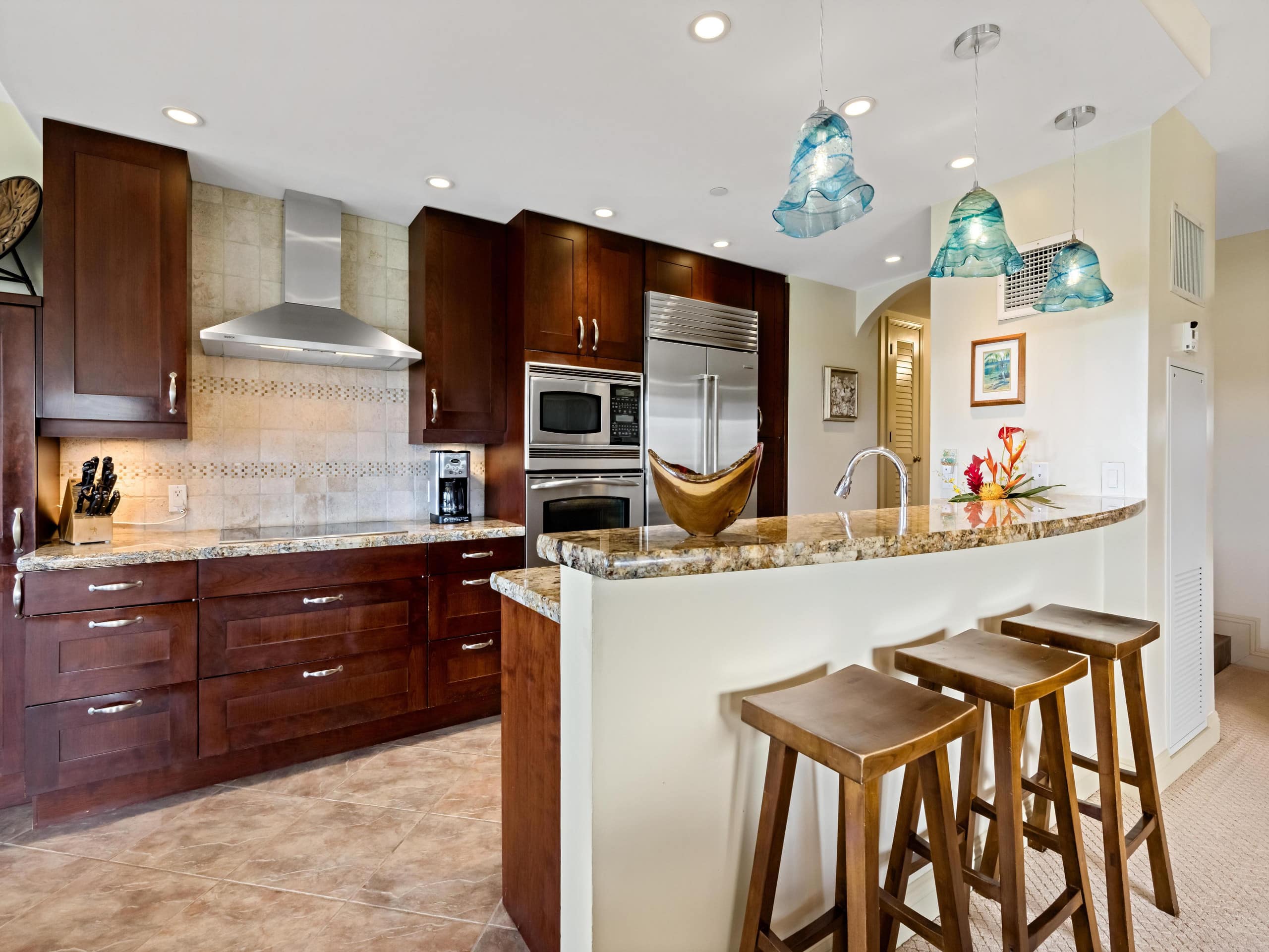 Condo in Kaanapali Beach · ★4.83 · 2 bedrooms · 2 beds · 2 baths - Image 9
