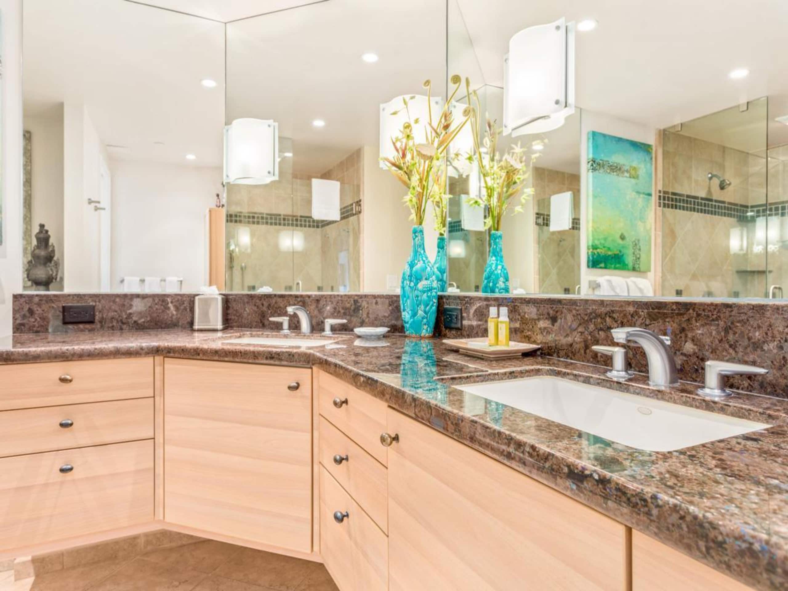 Condo in Kaanapali Beach · ★5.0 · 2 bedrooms · 3 beds · 2 baths - Image 24